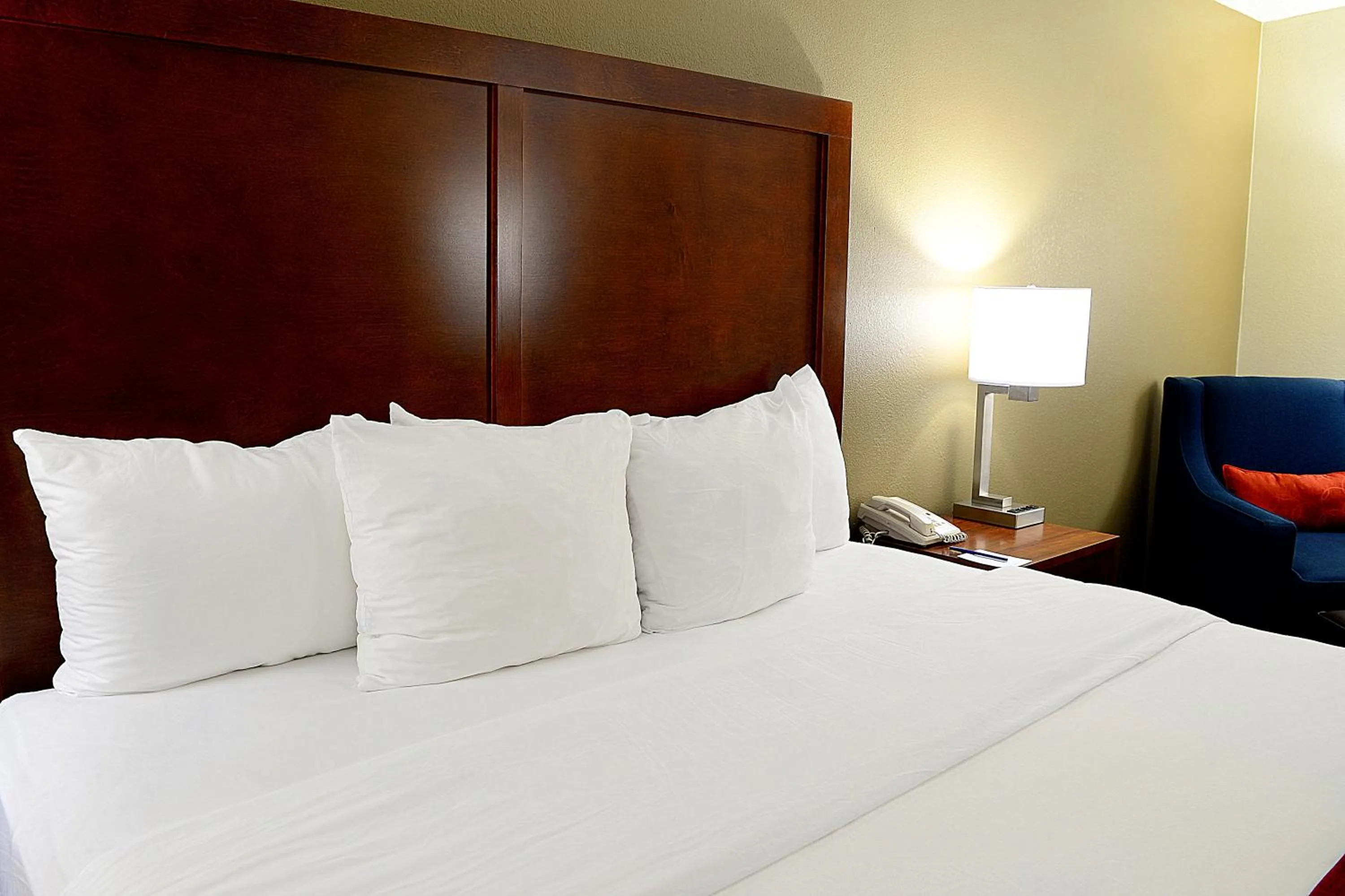 Bed in Comfort Inn University Durham - Chapel Hill