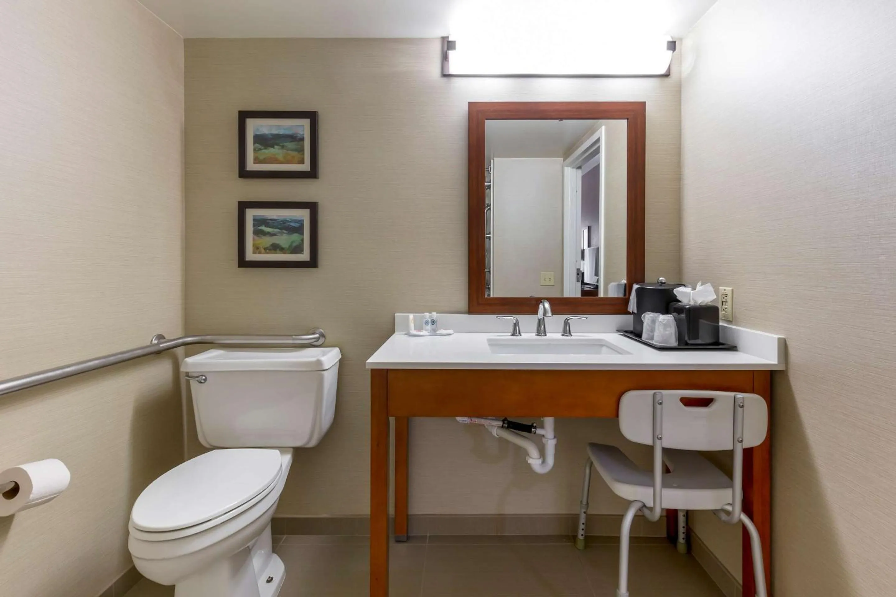 Bedroom in Comfort Inn University Durham - Chapel Hill