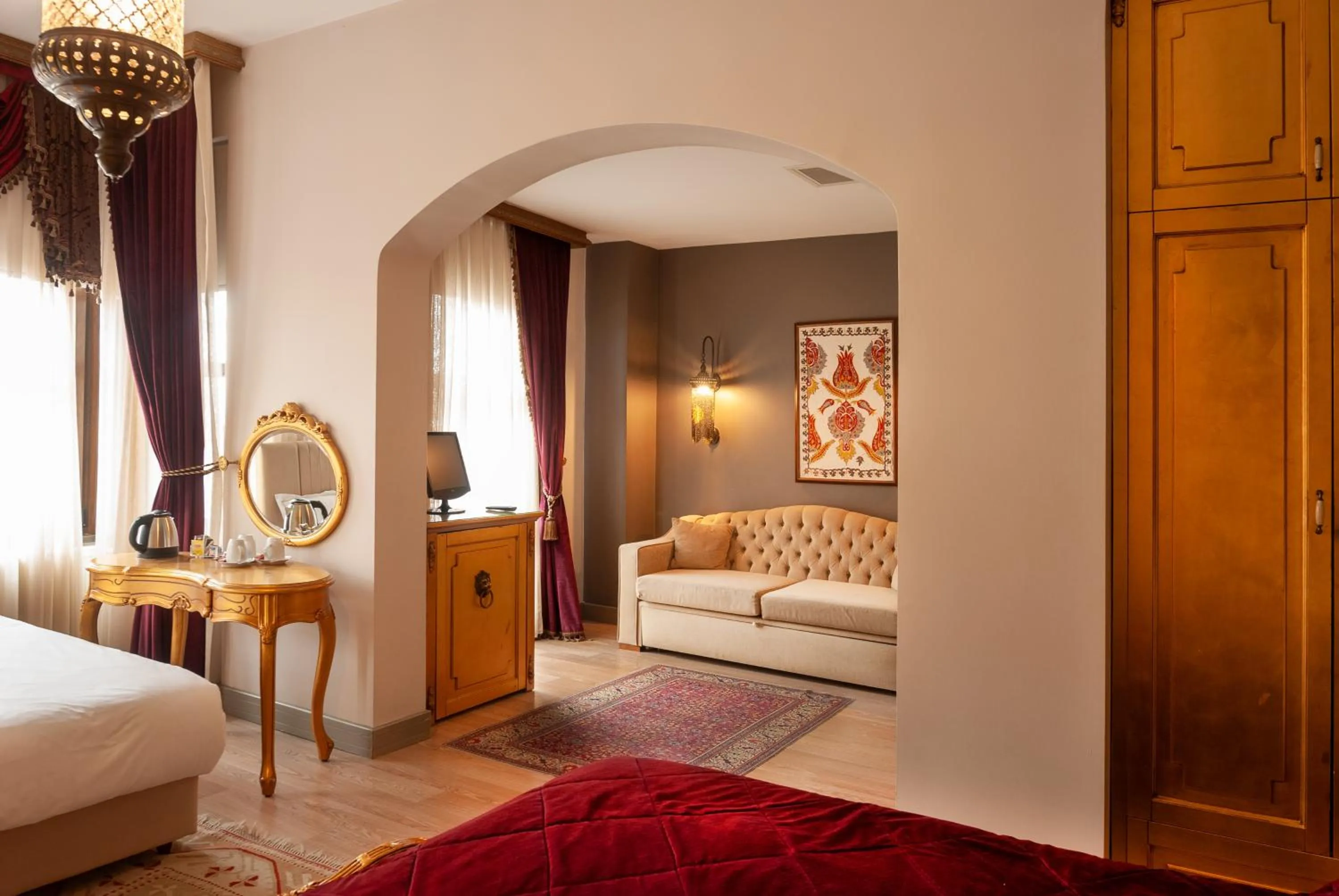 Living room, Bed in Sokullu Pasa Hotel - Special Class