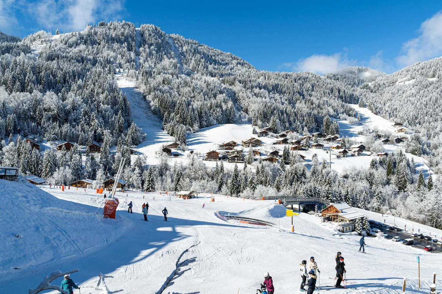 Property building in La Ferme