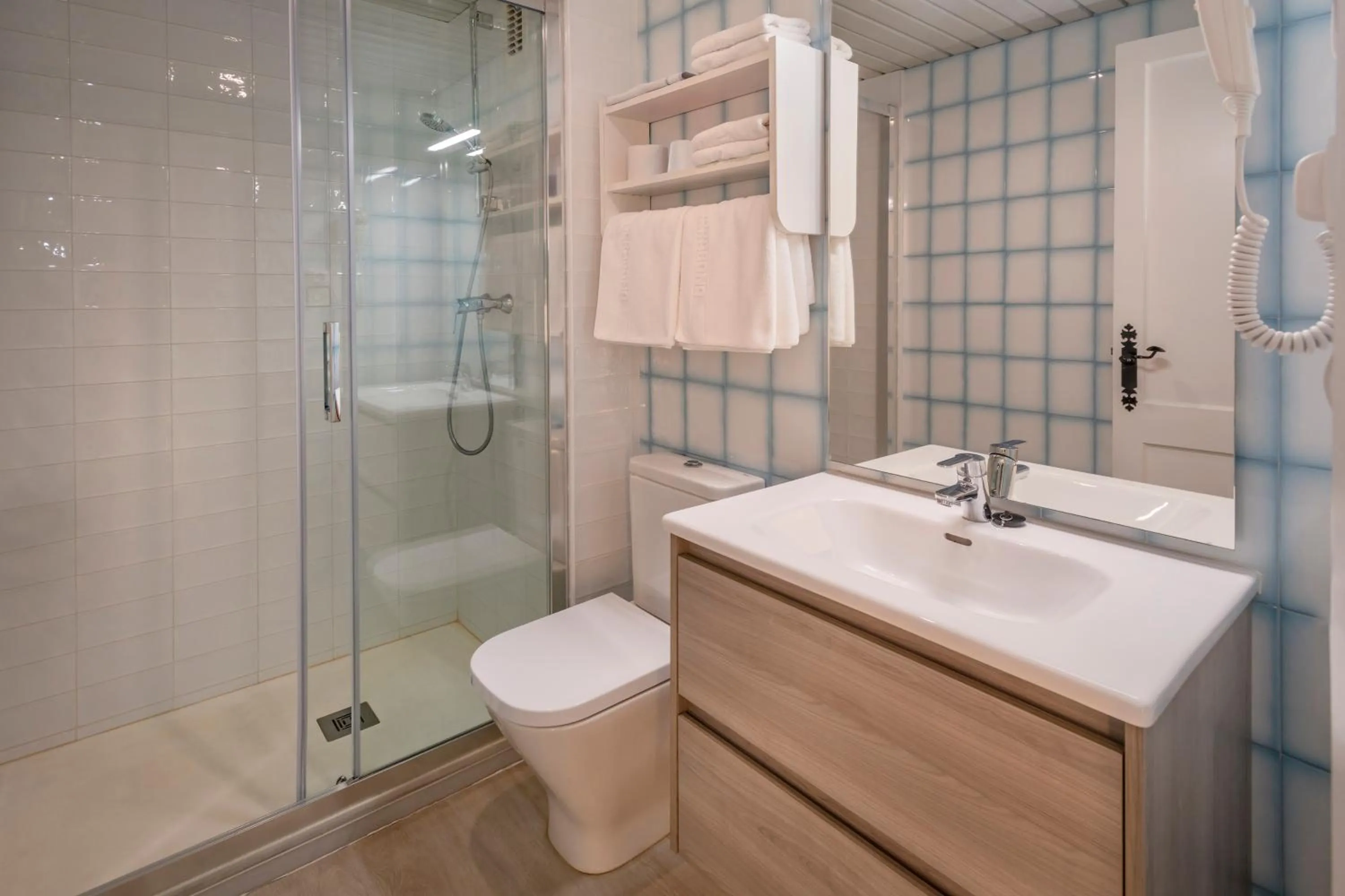 Bathroom in Apartments Sorrabona