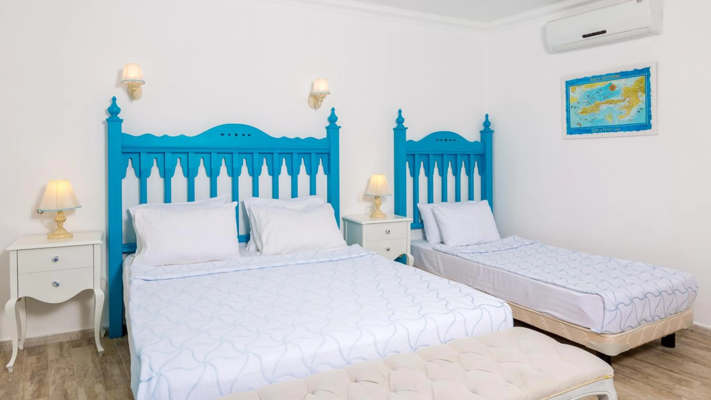 Bed in Hotel Mavi Beyaz