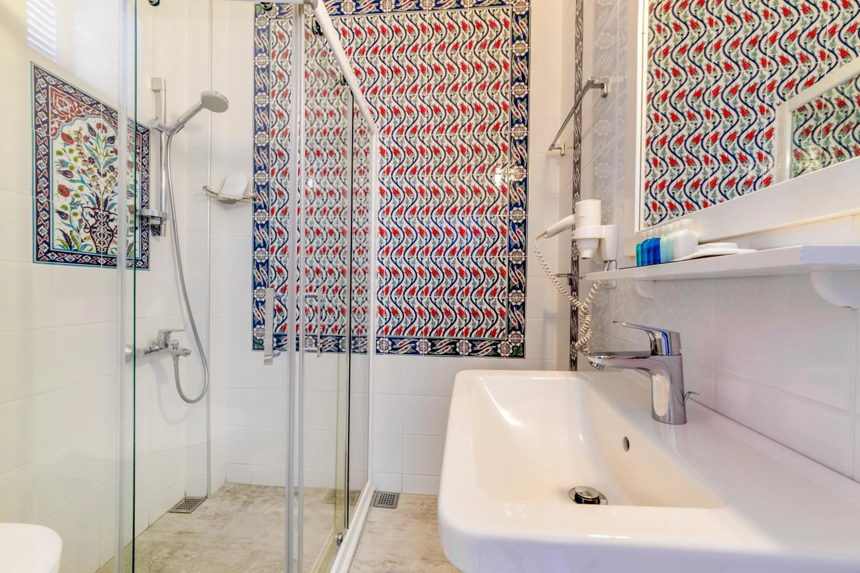 Bathroom in Hotel Mavi Beyaz