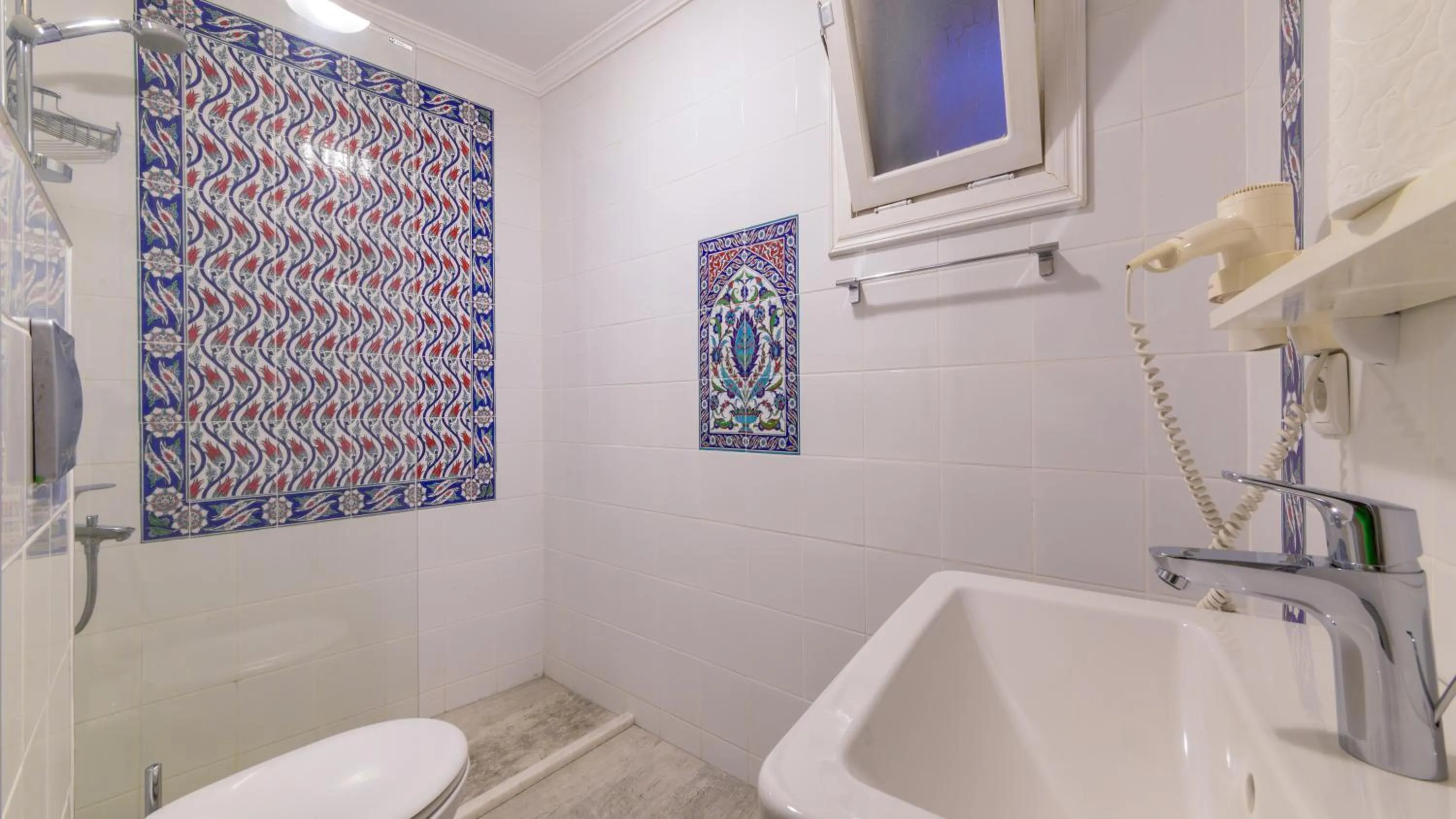 Bathroom in Hotel Mavi Beyaz