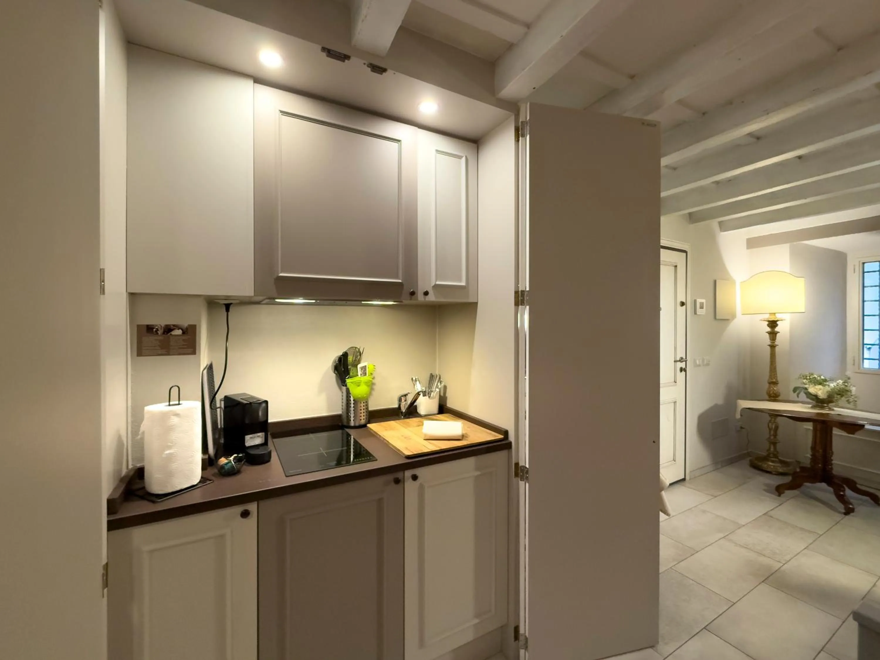 Kitchen or kitchenette in QK Costa58 Home Tower