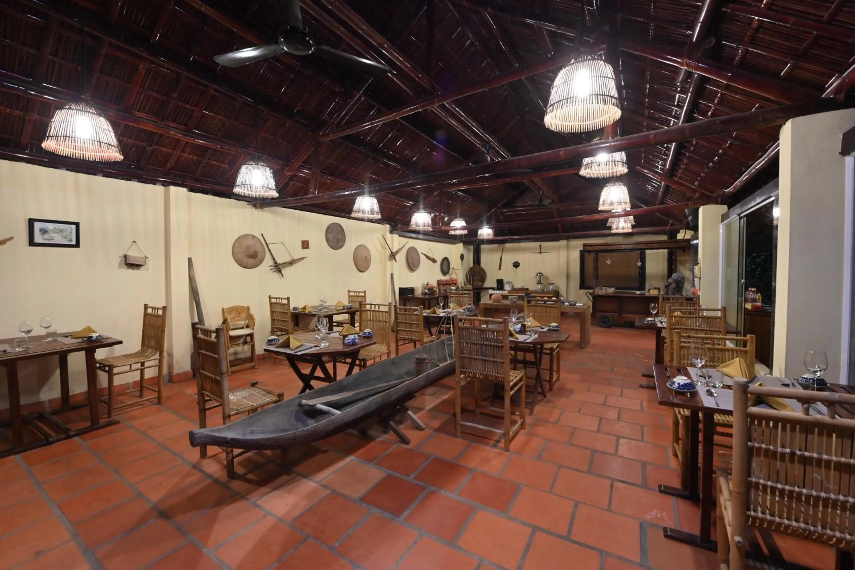 Restaurant/places to eat in Whale Island Resort