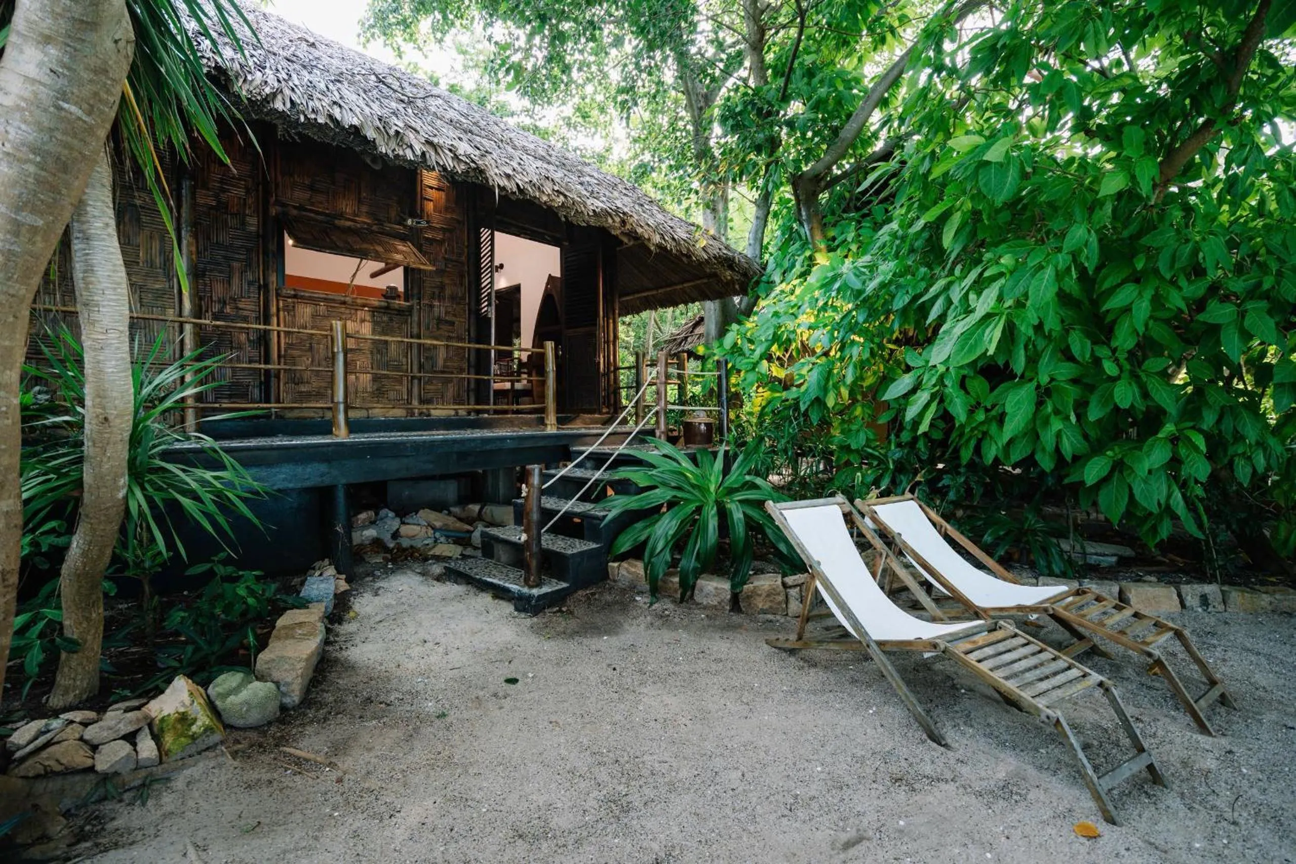 Day in Whale Island Resort