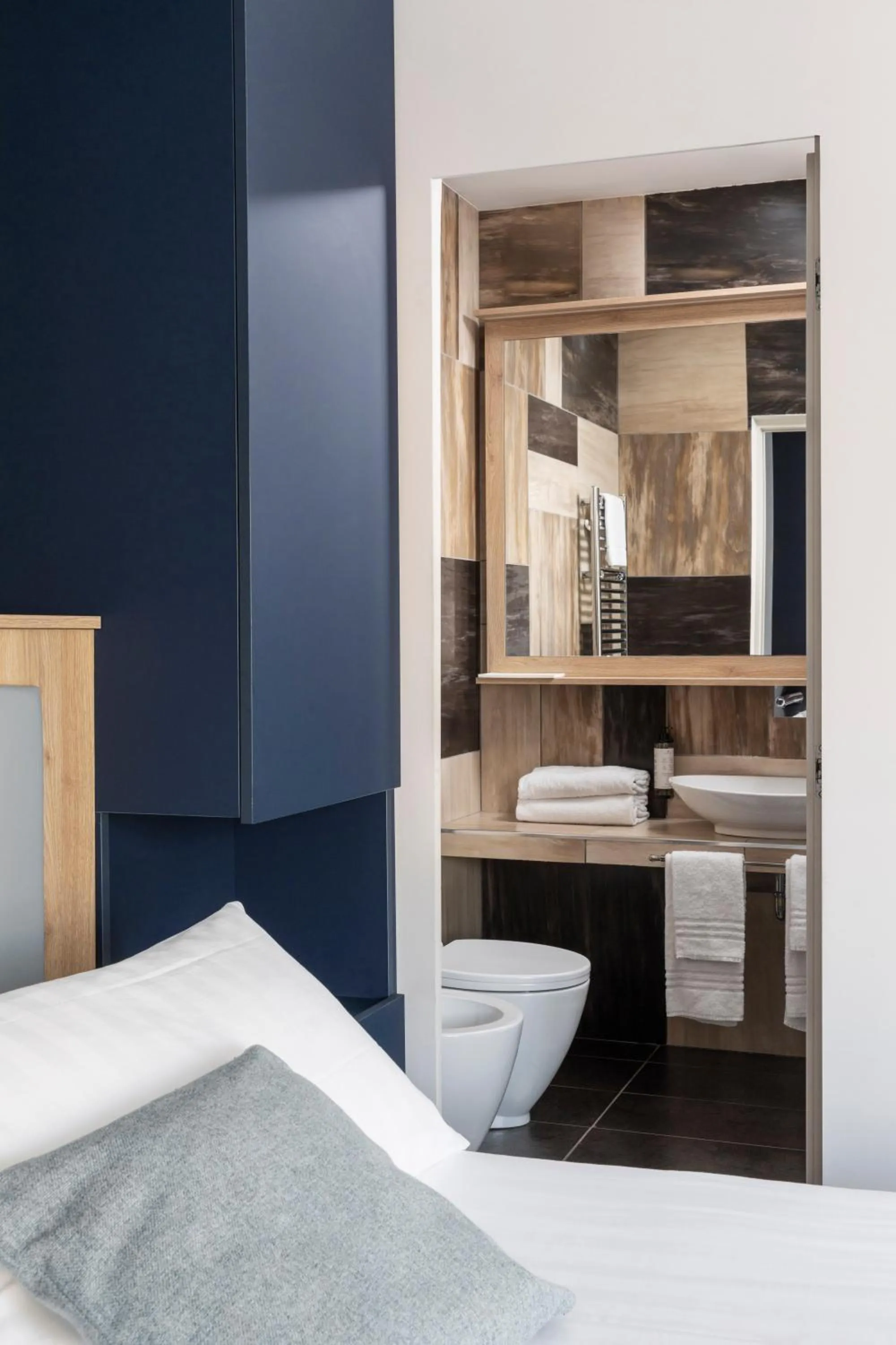 Bathroom, Bed in Patrizia Romana Palace