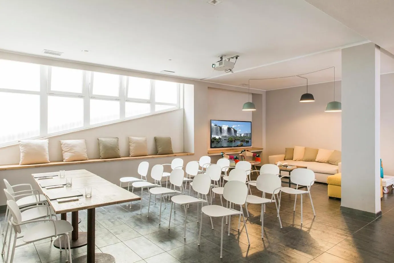 Restaurant/places to eat in Patrizia Romana Palace