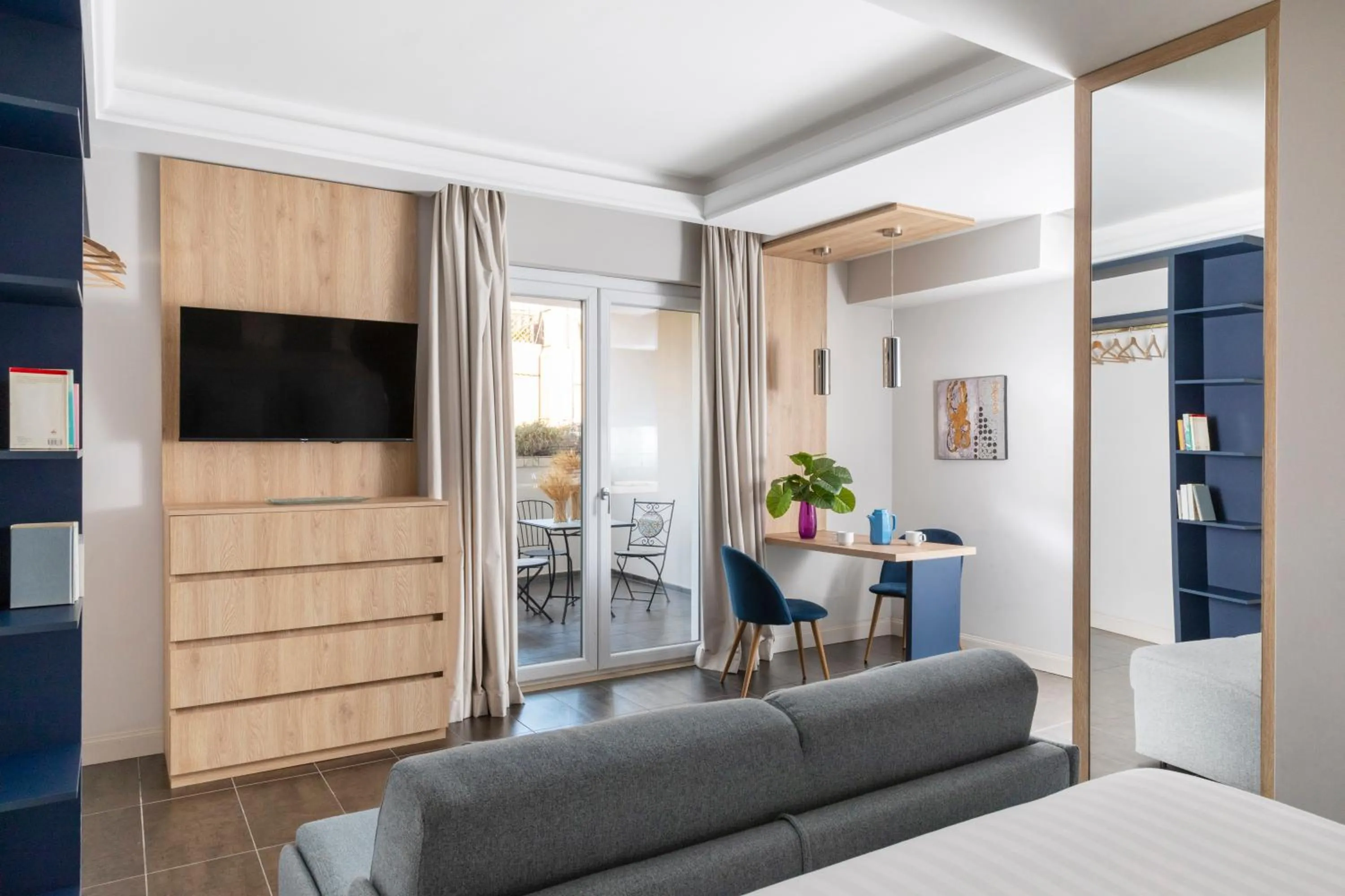 TV and multimedia, Bed in Patrizia Romana Palace