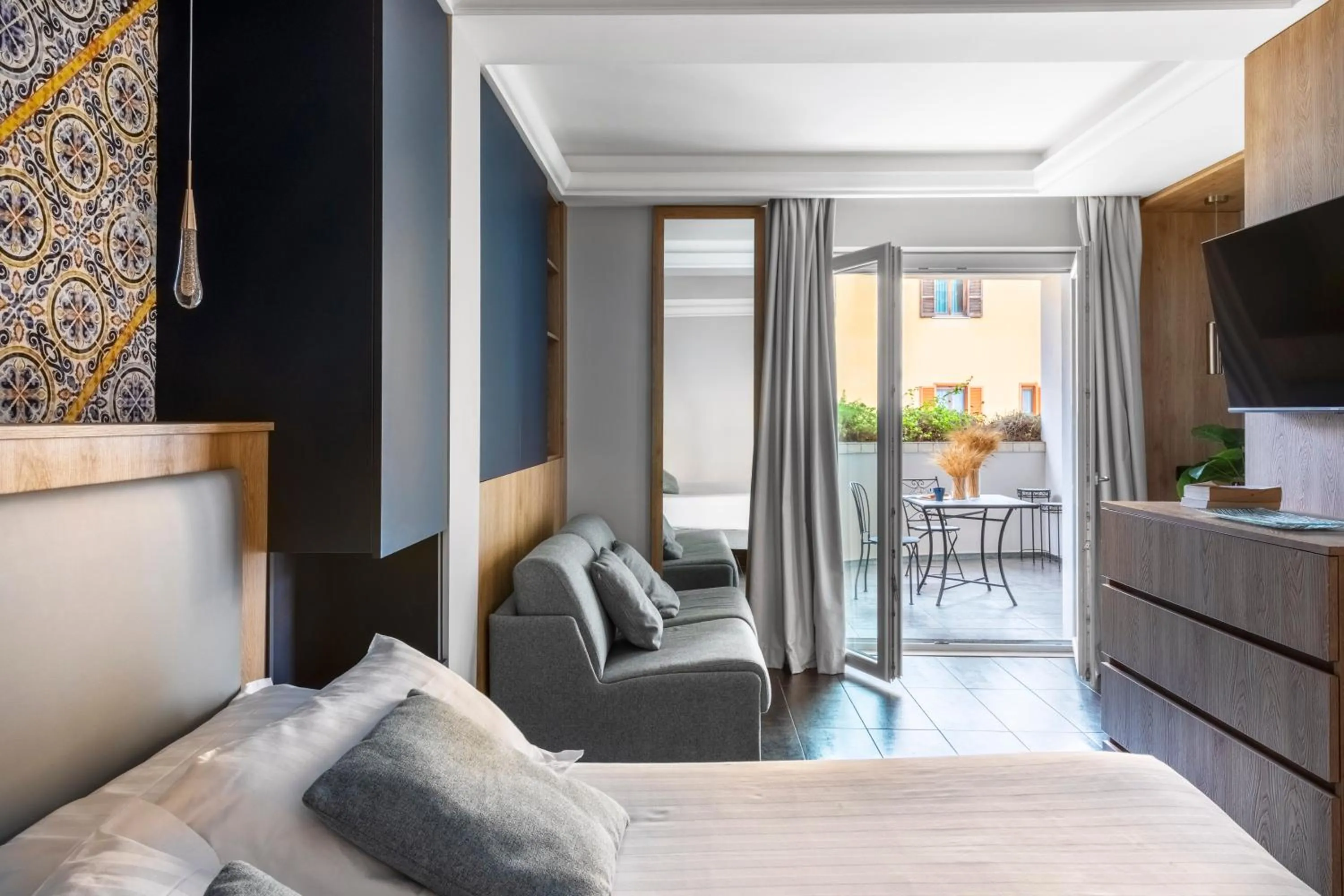 Photo of the whole room, Bed in Patrizia Romana Palace