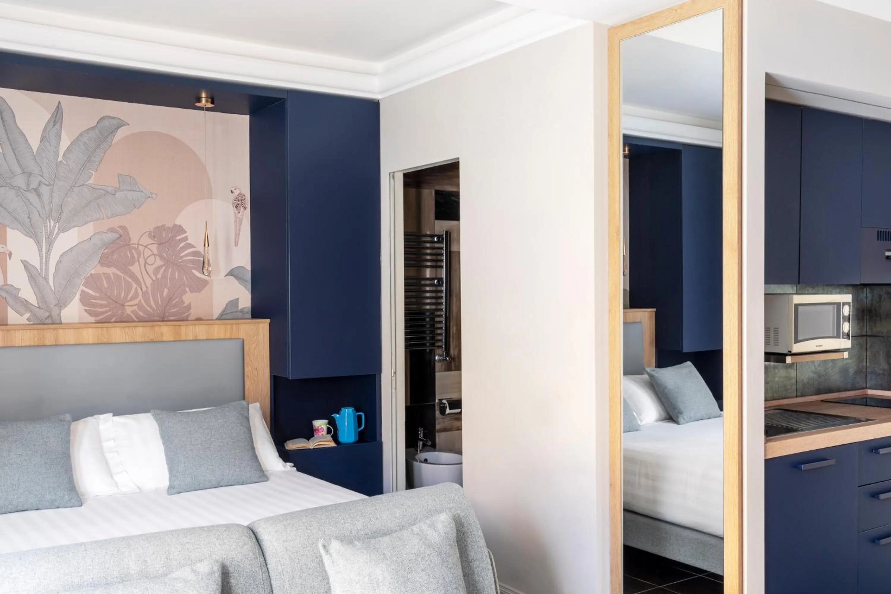 Photo of the whole room, Bed in Patrizia Romana Palace