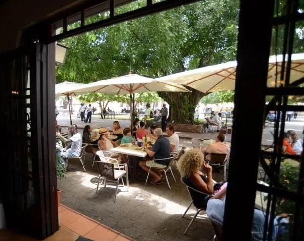 Restaurant/places to eat in Hotel Conde de Penalba