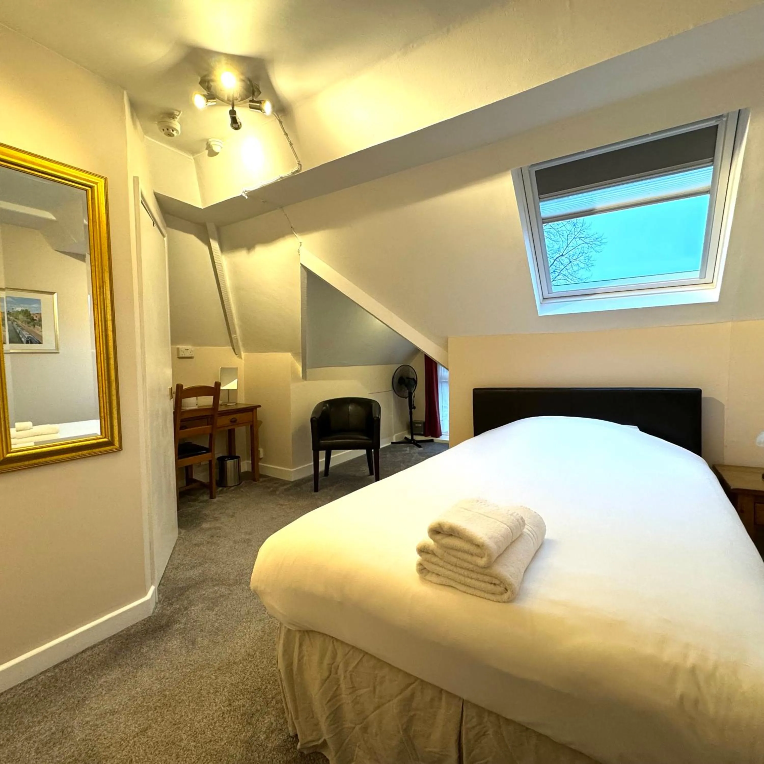 Bed in Fairlawns Guest House