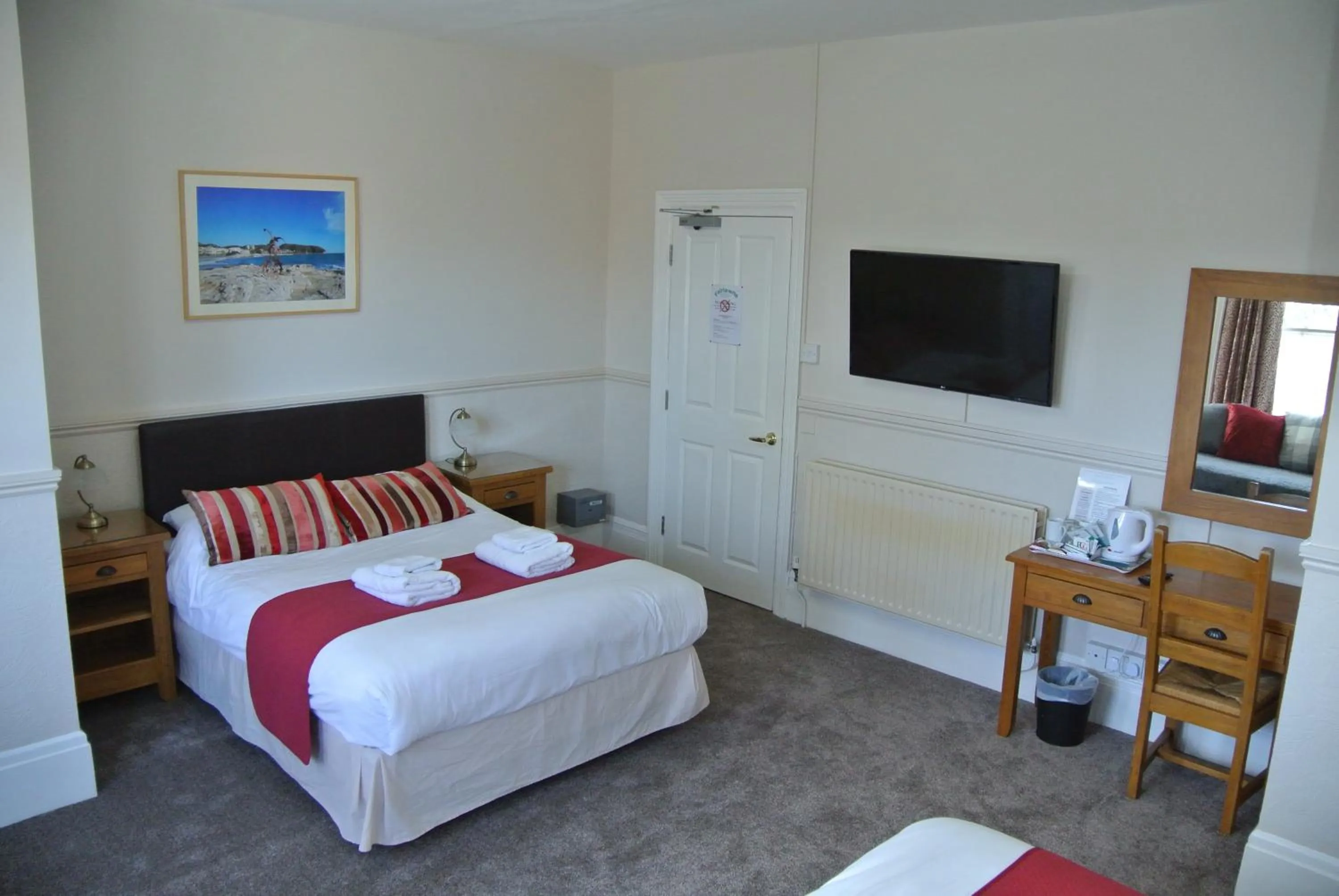 Bedroom, Bed in Fairlawns Guest House