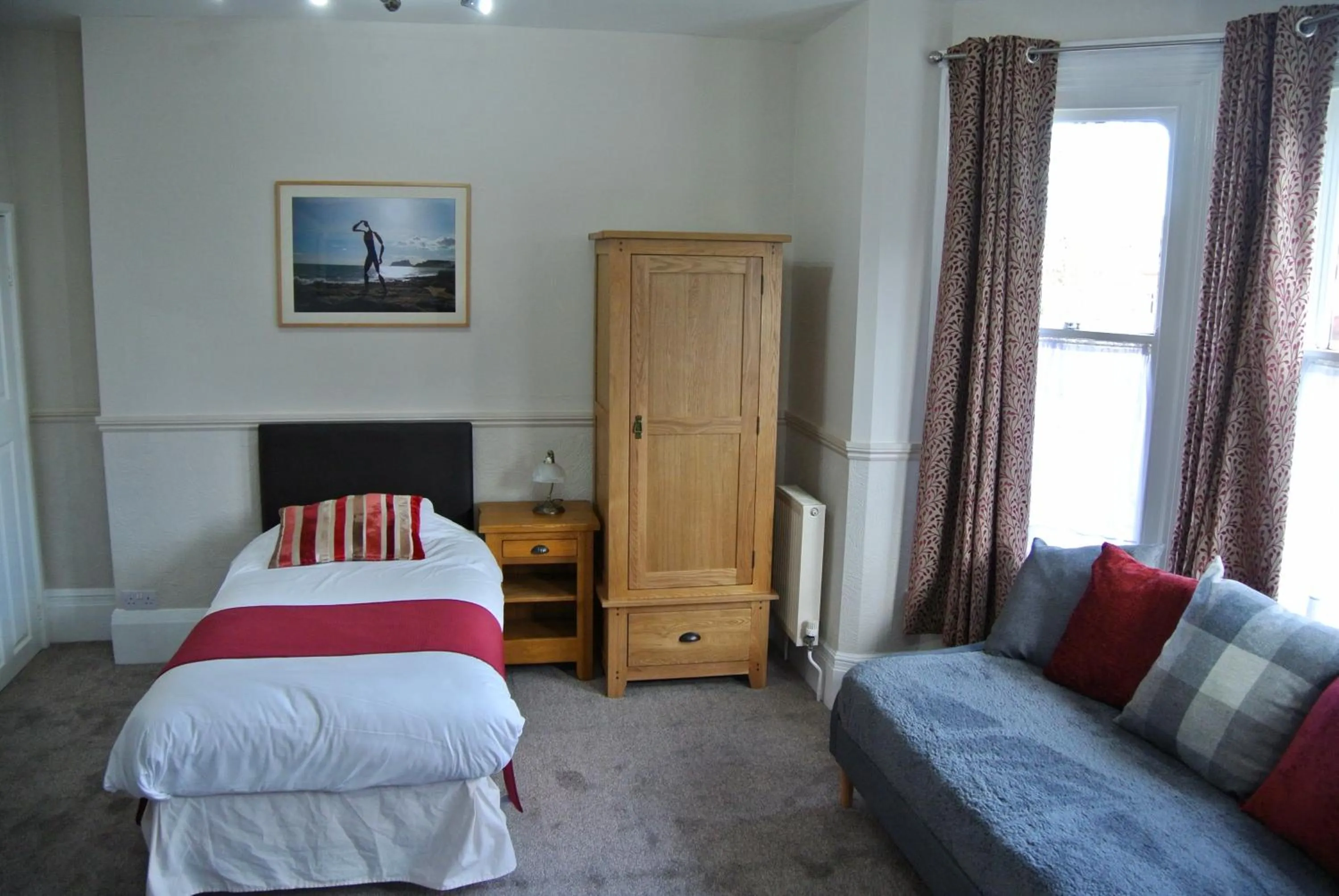 Bedroom, Bed in Fairlawns Guest House