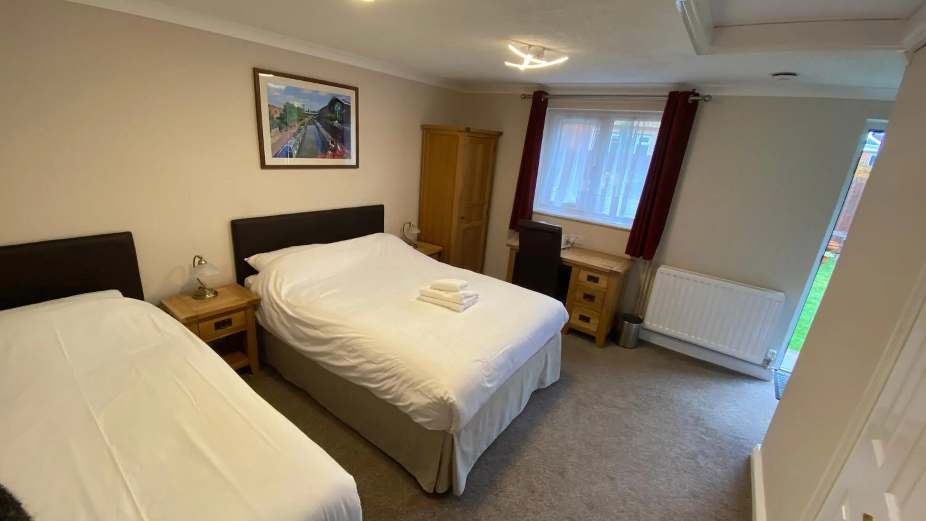 Bed in Fairlawns Guest House