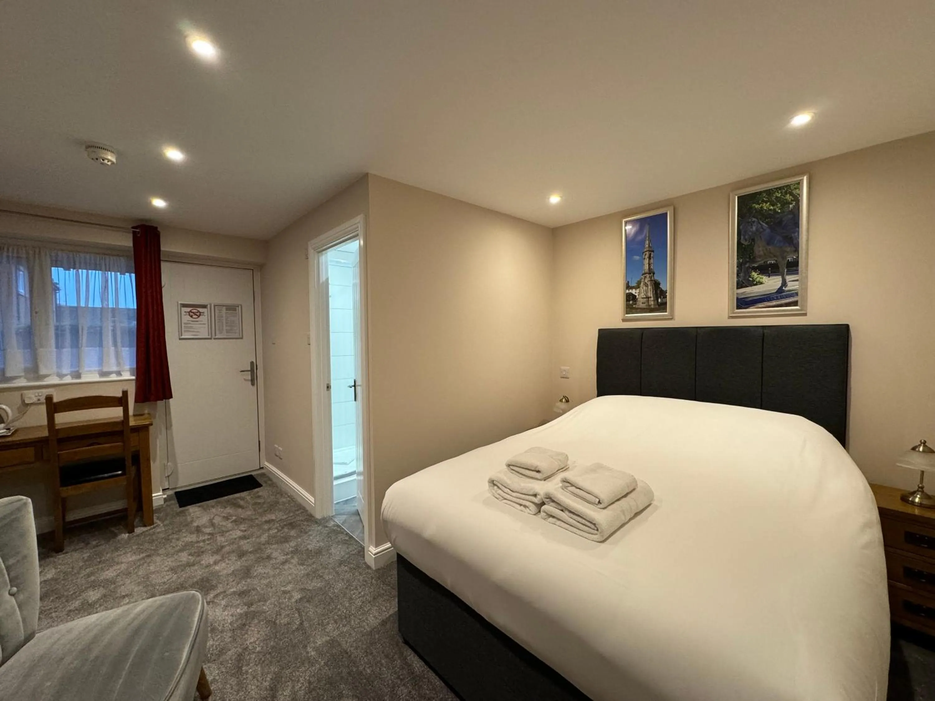 Bed in Fairlawns Guest House