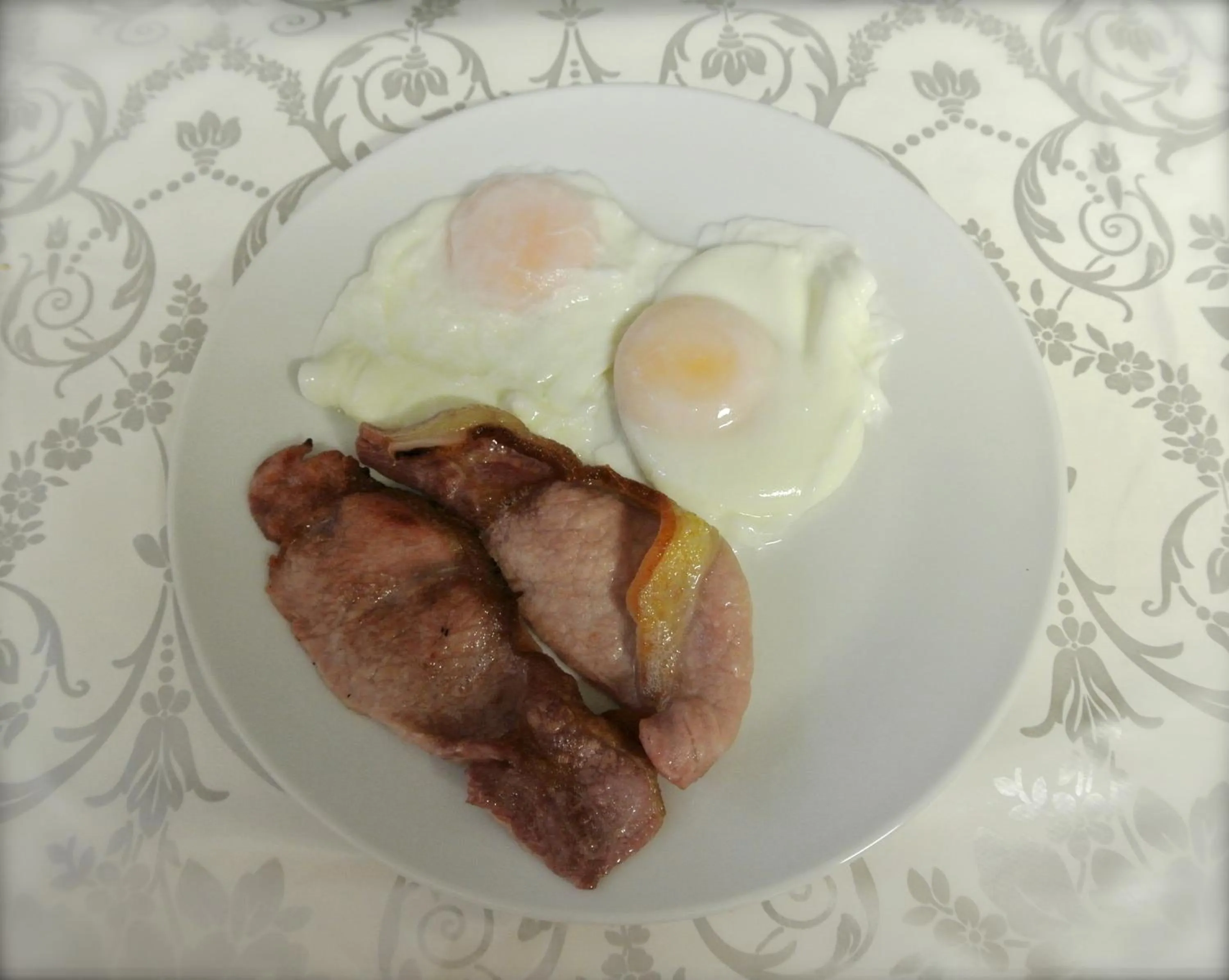 Restaurant/places to eat in Fairlawns Guest House