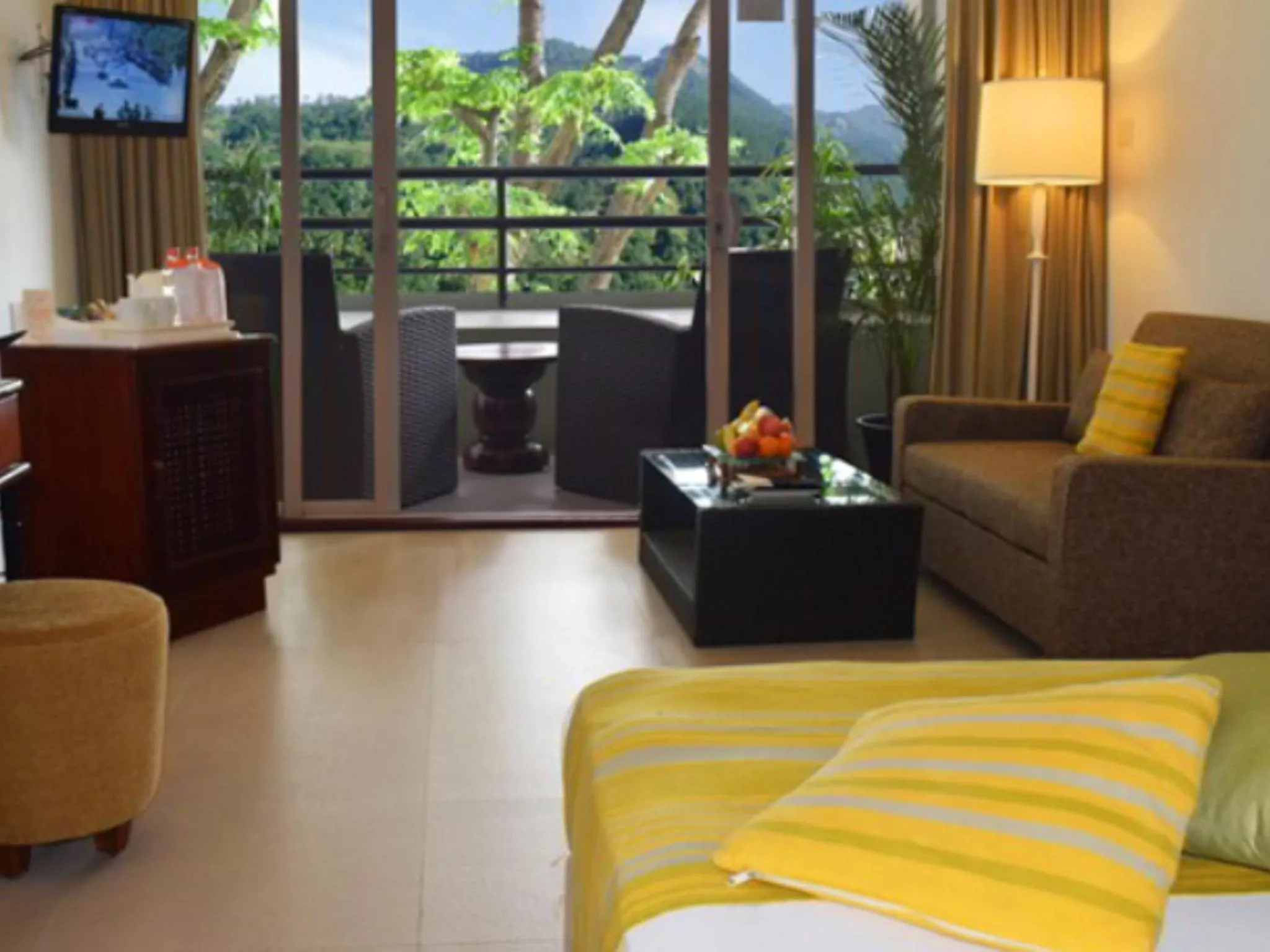 TV and multimedia in Thilanka Hotel