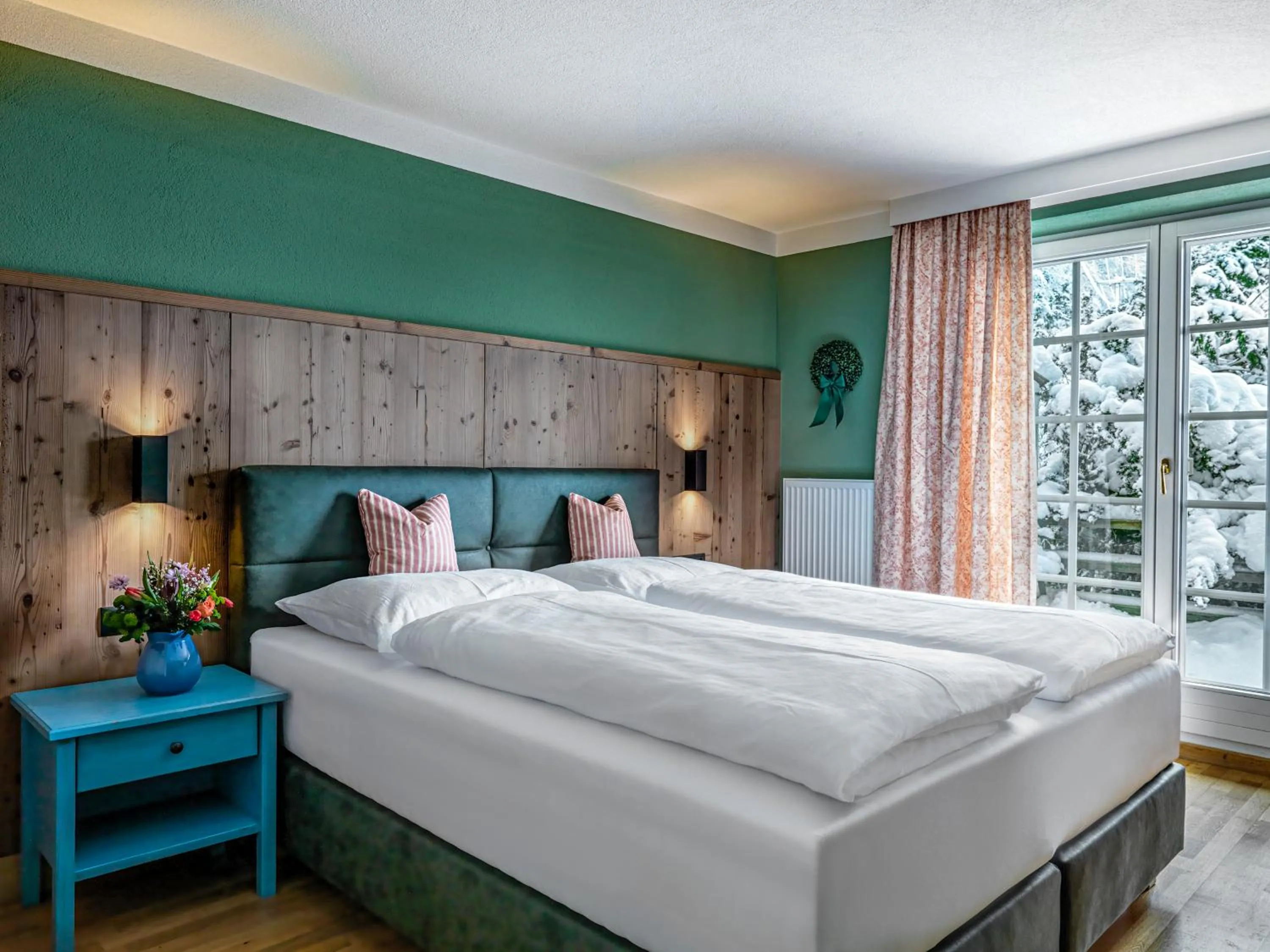 Bed in Landgasthof Hotel Linde