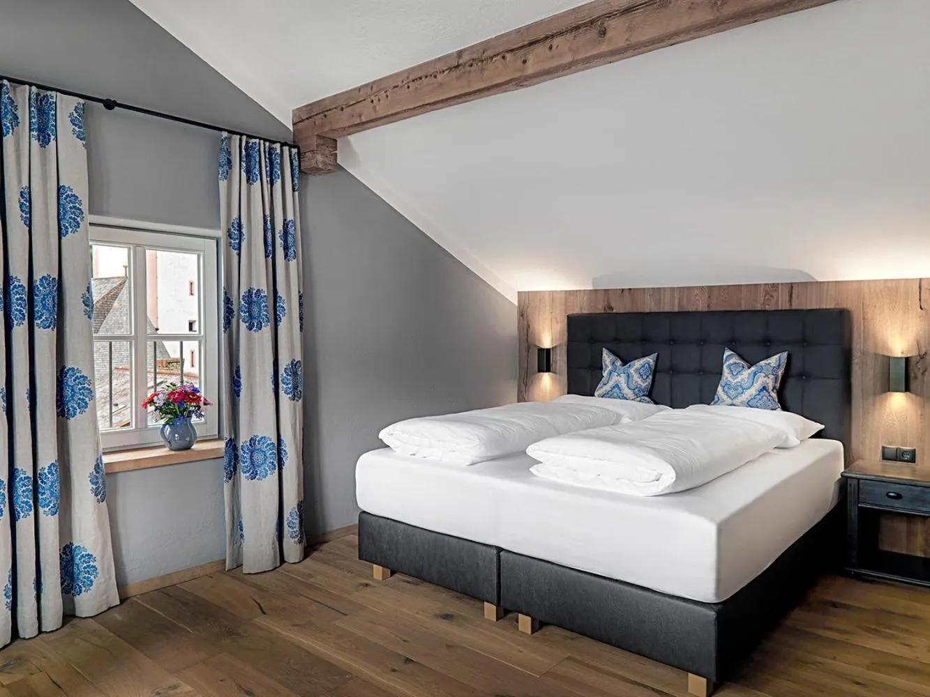 Bed in Landgasthof Hotel Linde