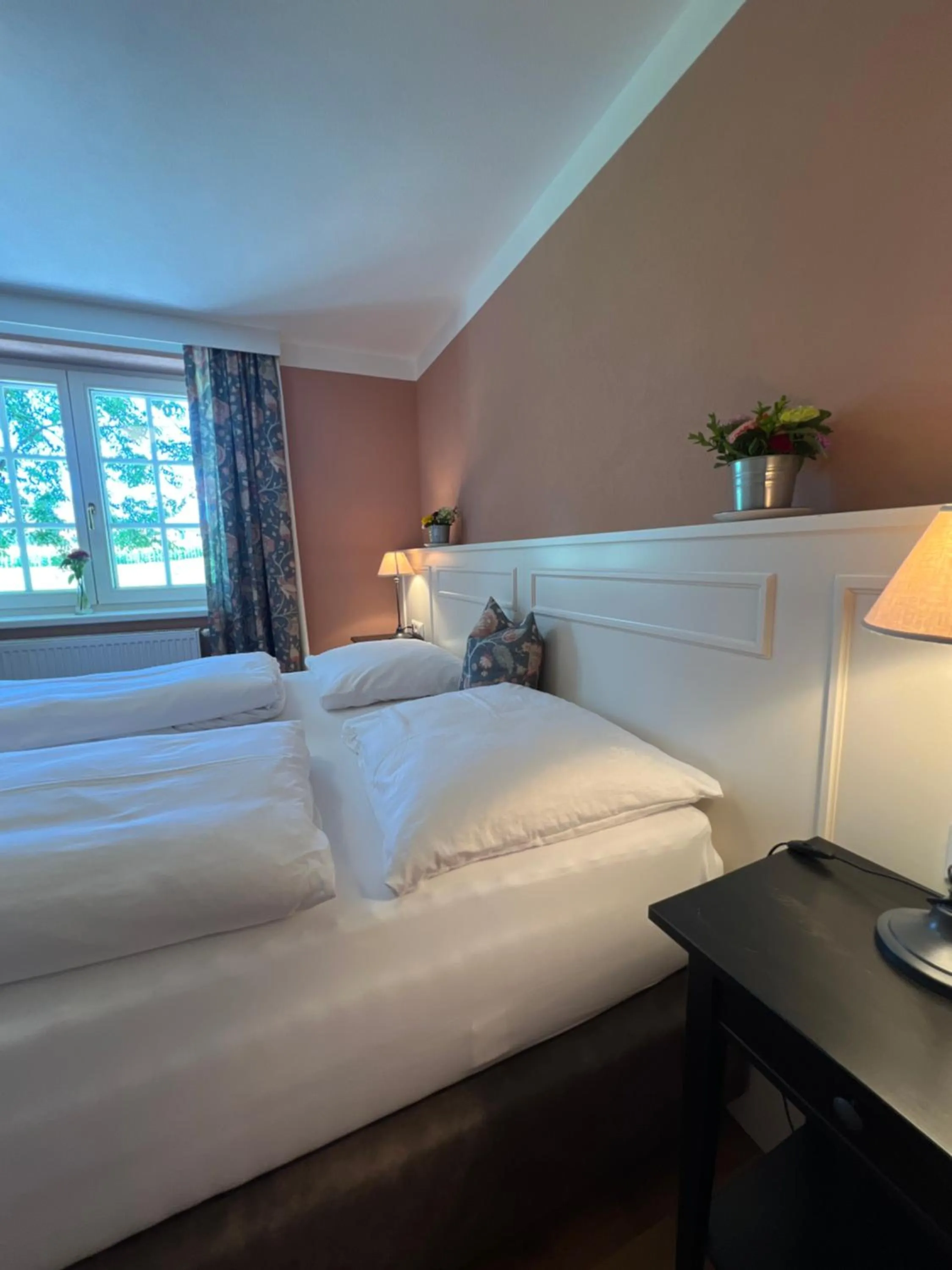 Bed in Landgasthof Hotel Linde