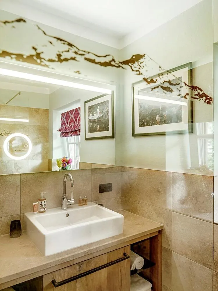 Bathroom in Landgasthof Hotel Linde