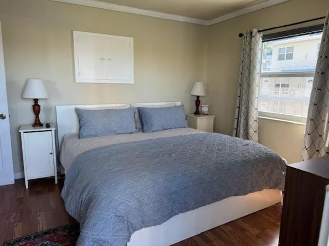 Bed in Holiday Isle Yacht Club