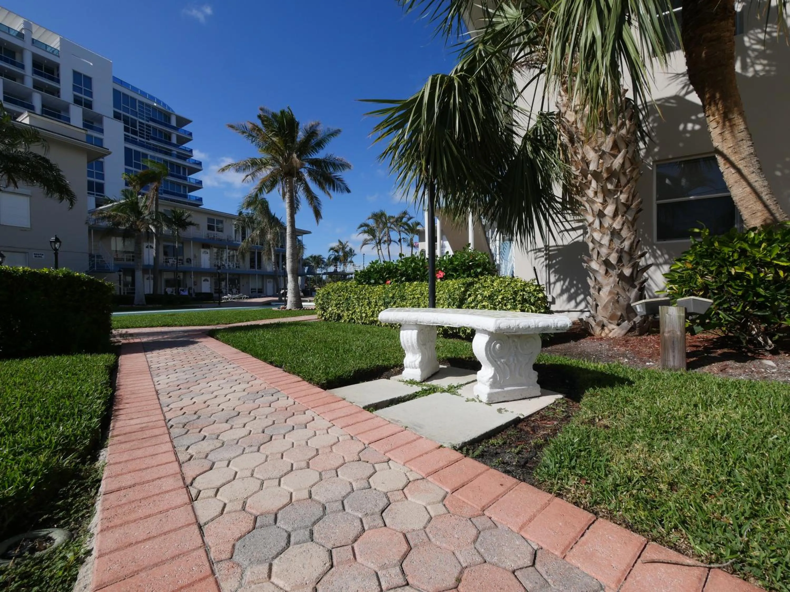 Holiday Isle Yacht Club