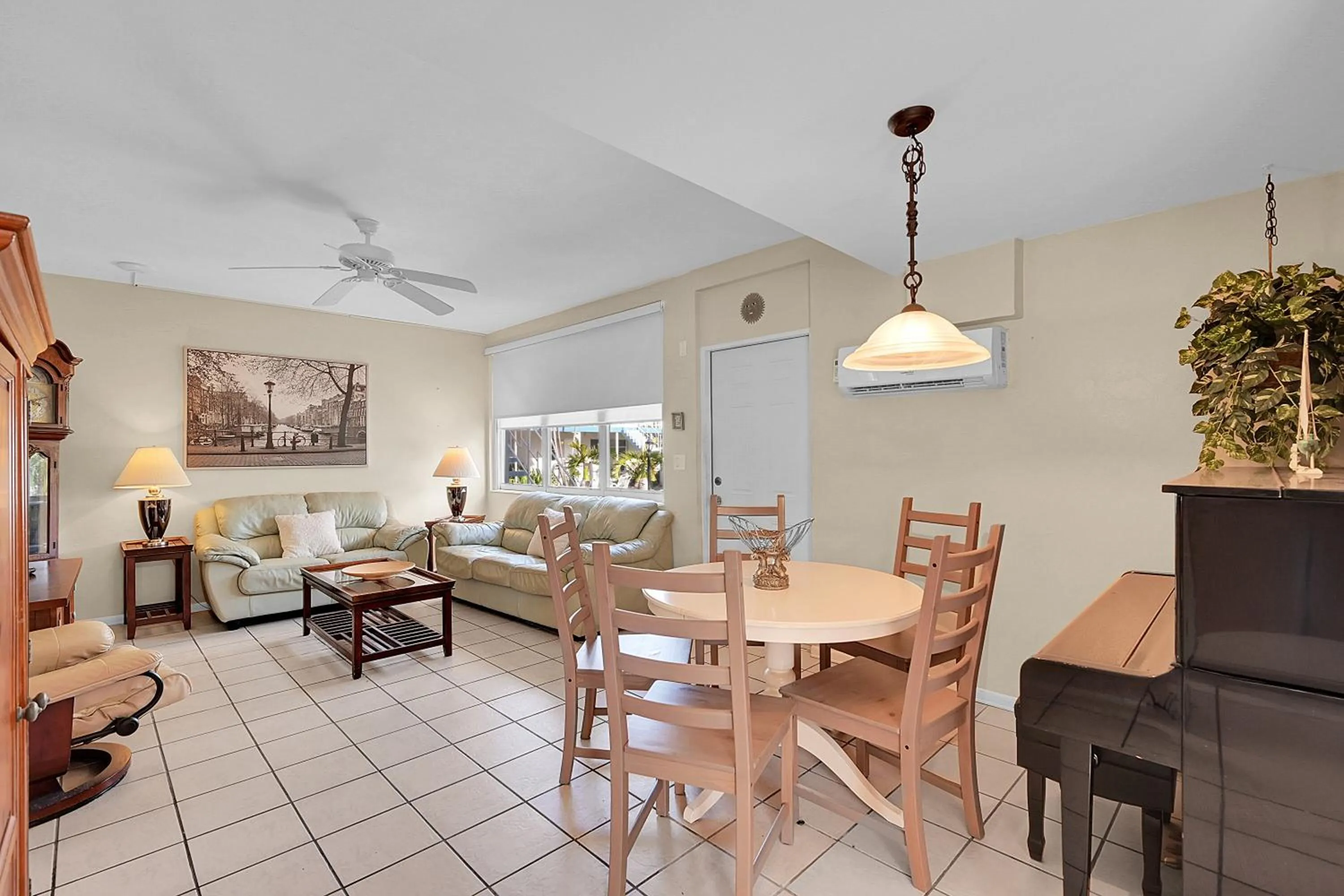 Holiday Isle Yacht Club