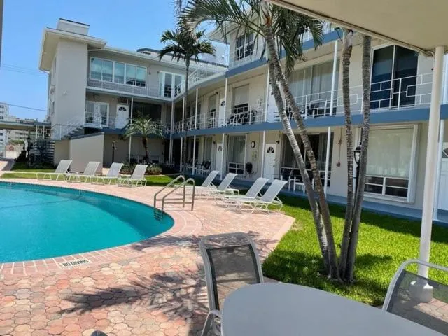 Holiday Isle Yacht Club