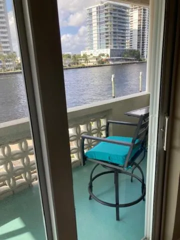 Holiday Isle Yacht Club