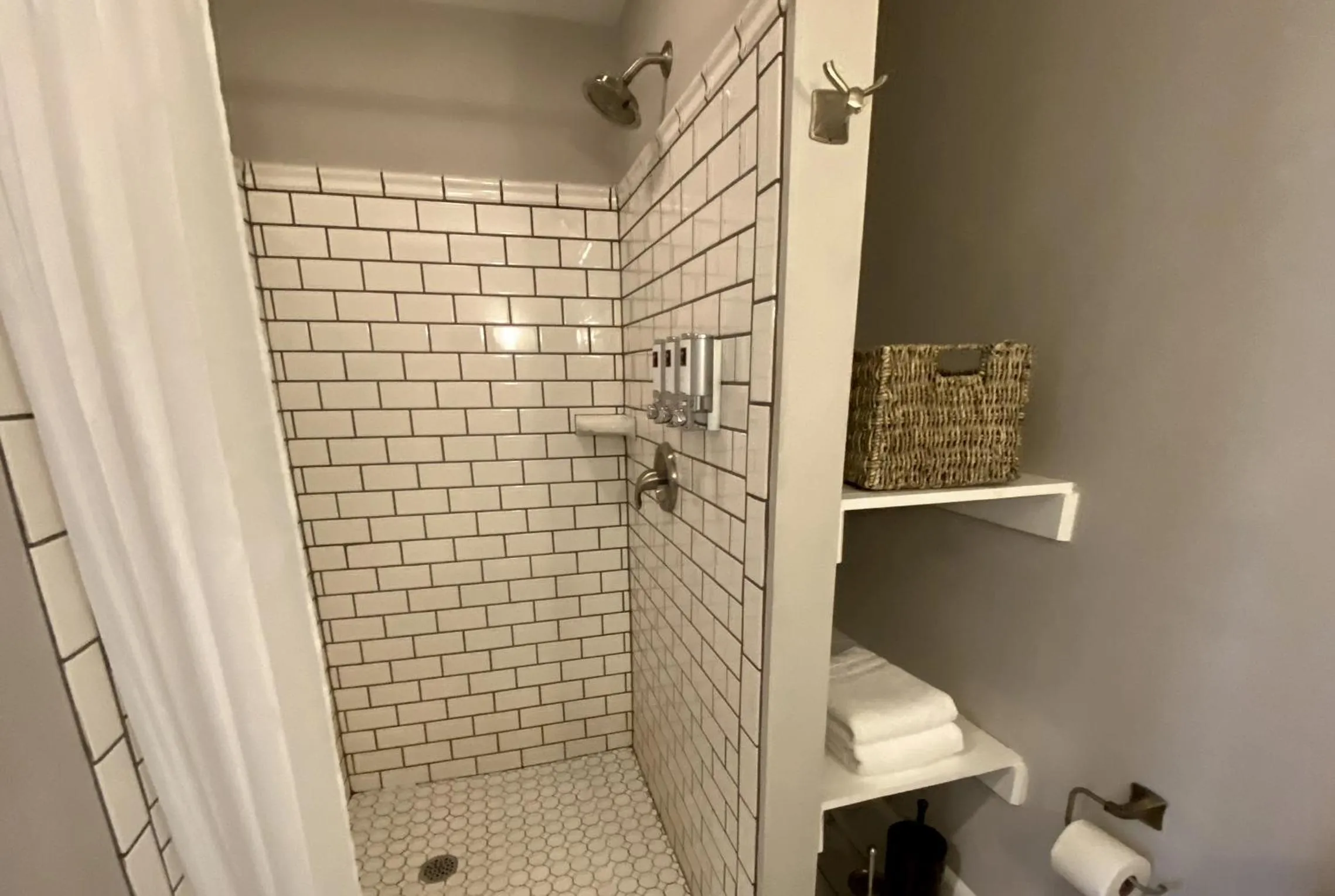 Shower in Hotel Laurance