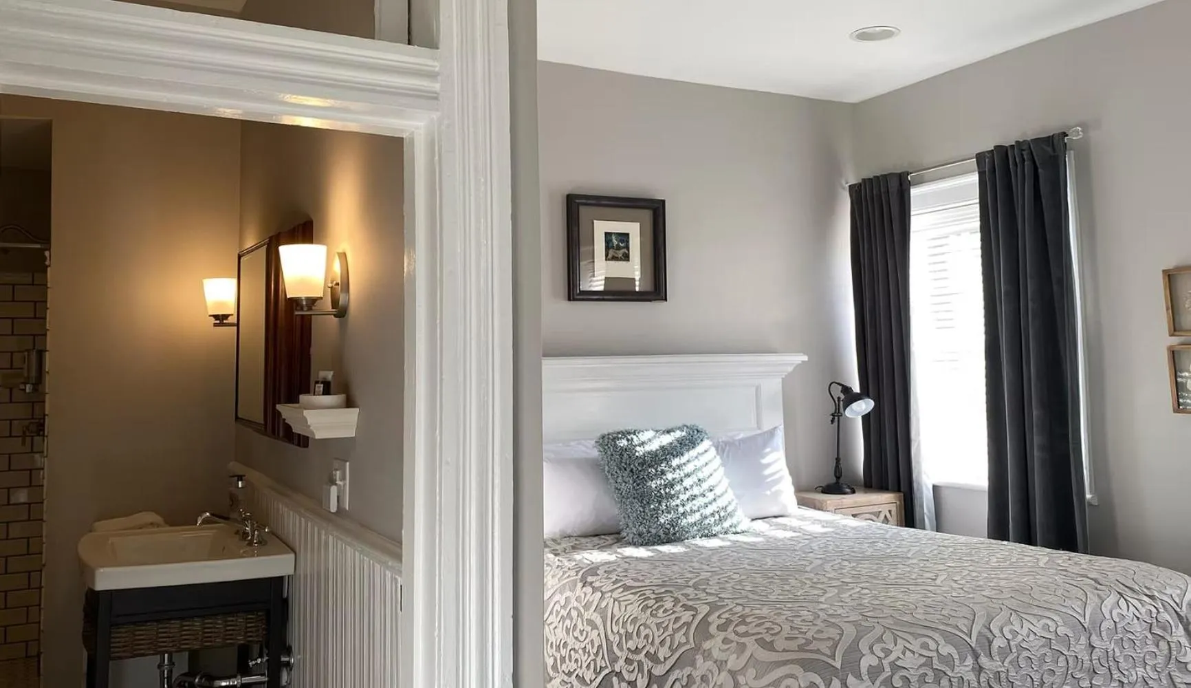 Bed in Hotel Laurance