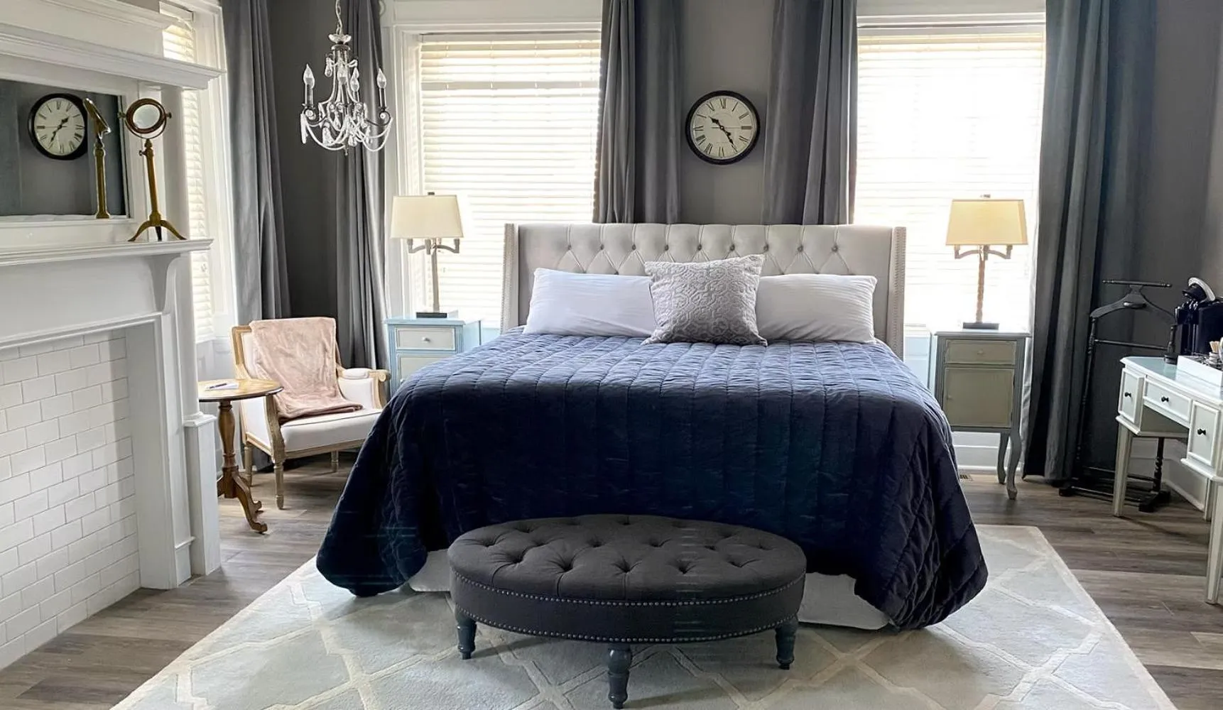 Bed in Hotel Laurance