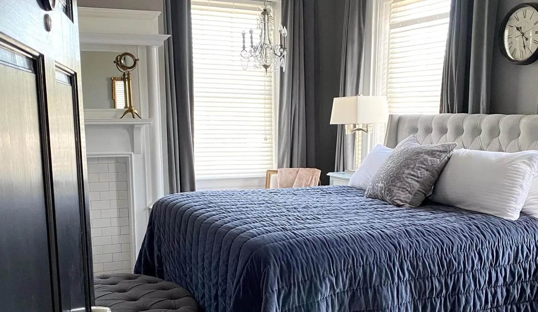 Bed in Hotel Laurance