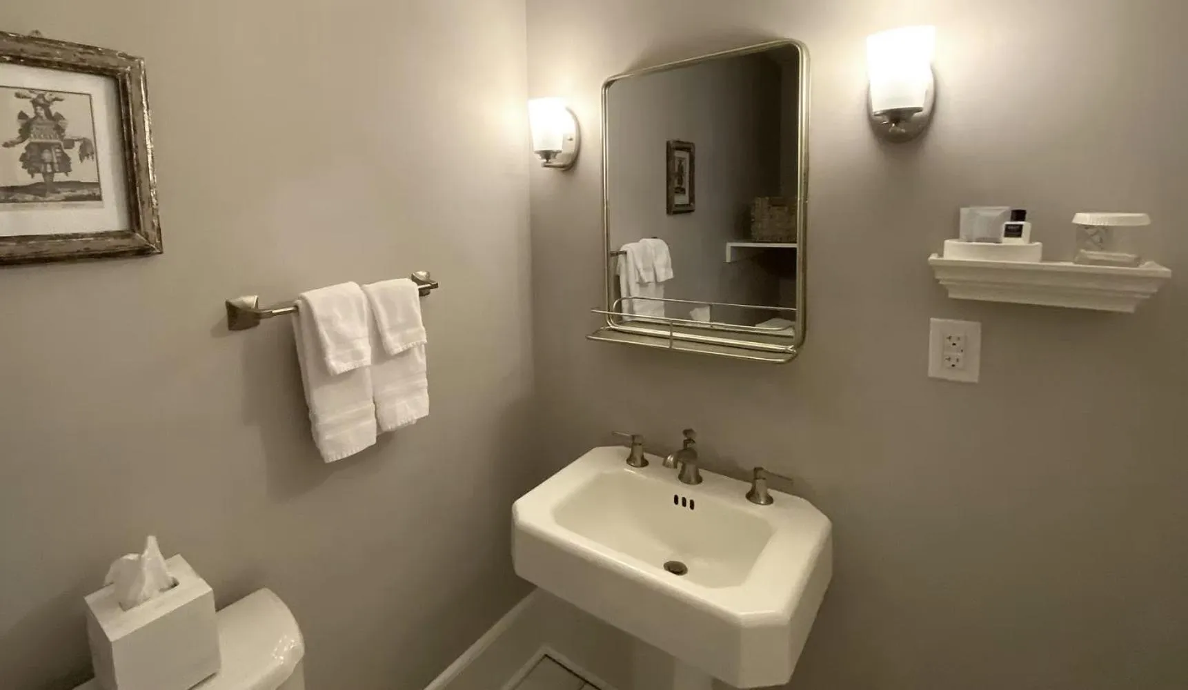 Bathroom in Hotel Laurance