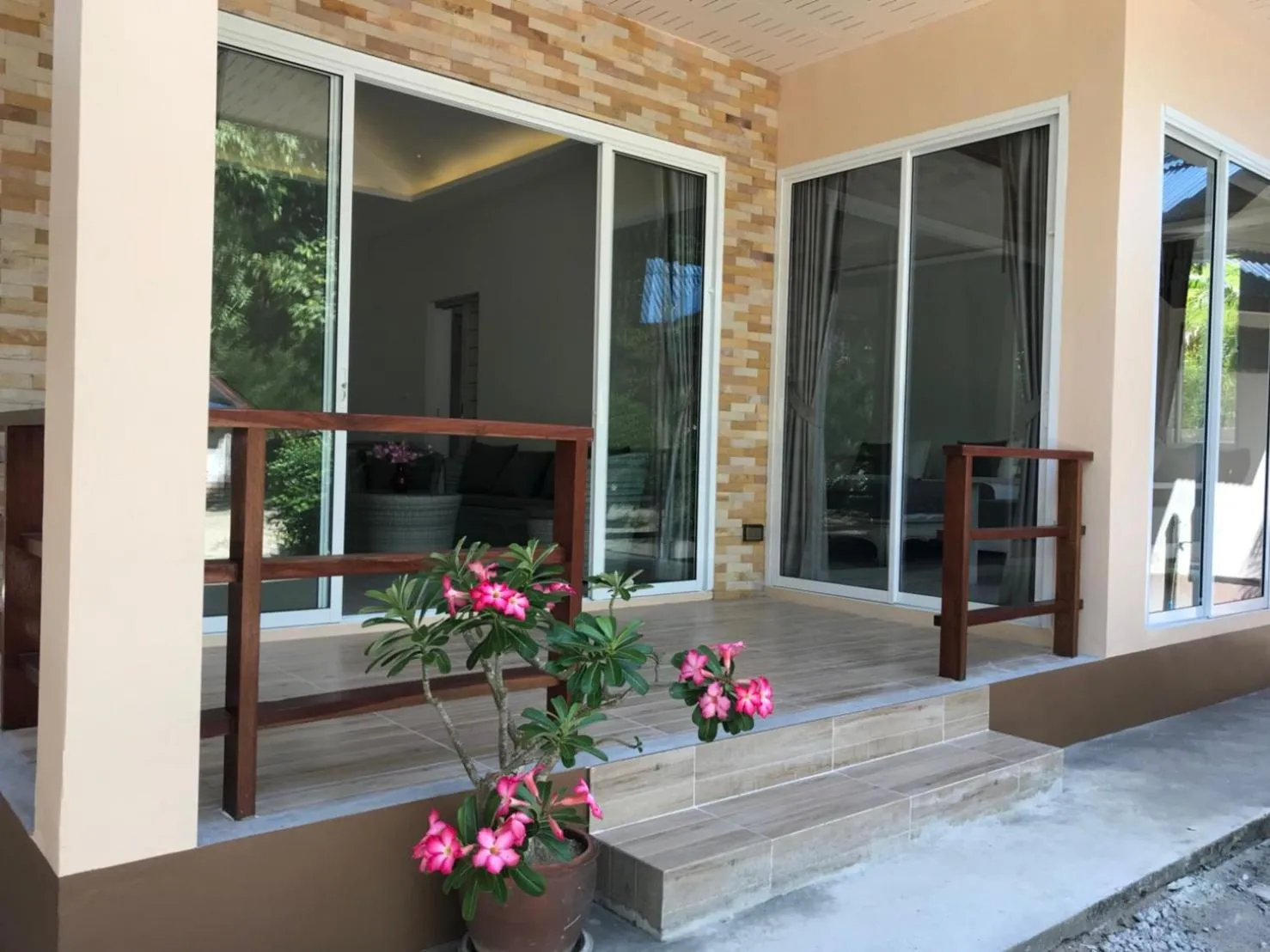 Balcony/Terrace in Phalarn Inn Resort