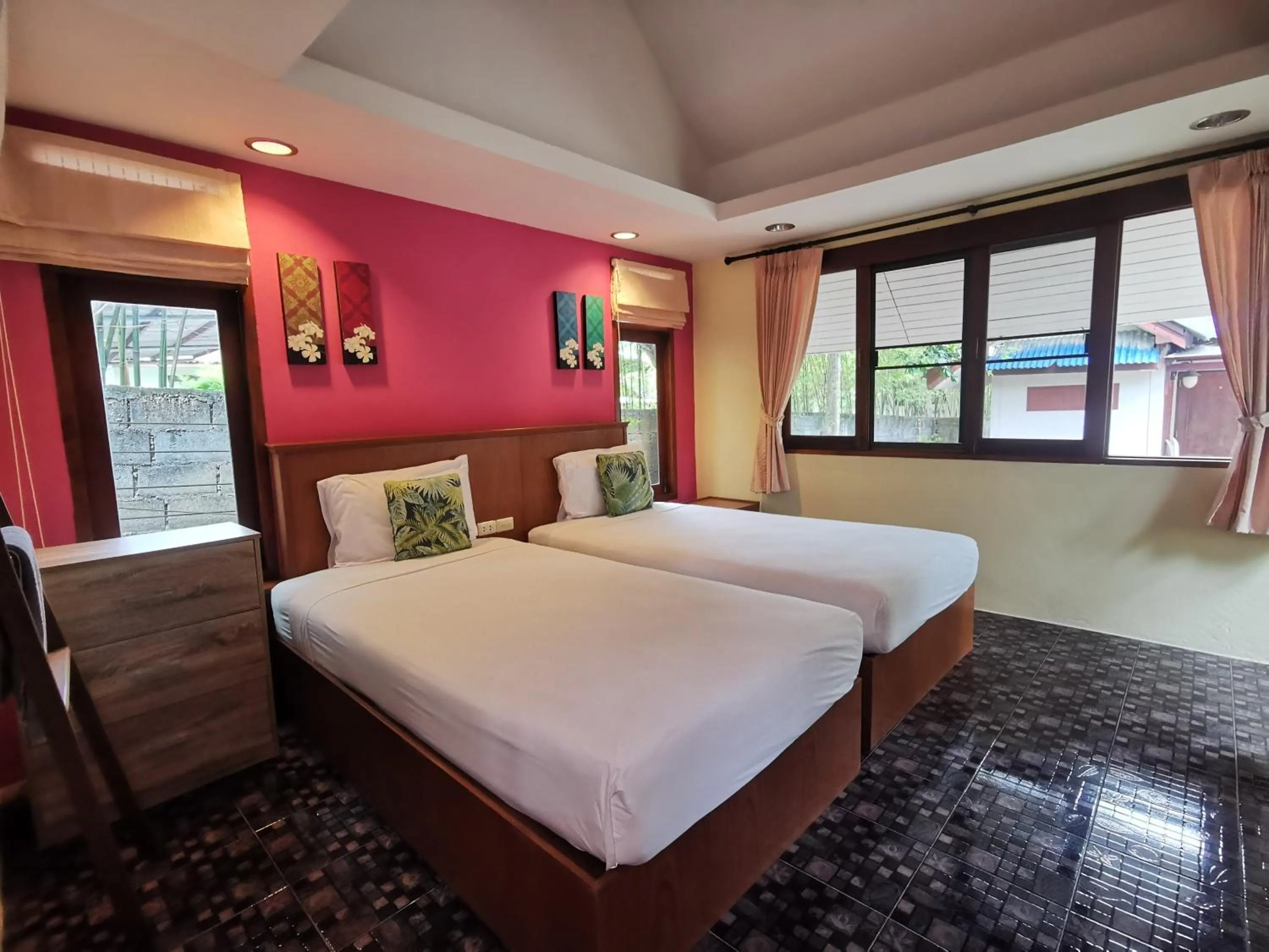 Bed in Phalarn Inn Resort