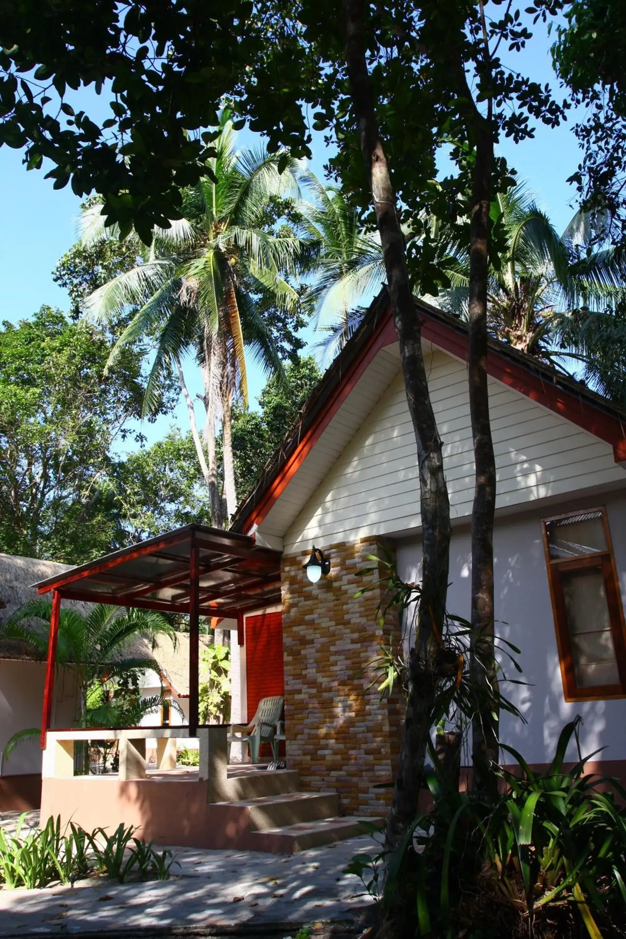 Bungalow with Fan in Phalarn Inn Resort Bungalow with Fan in Phalarn Inn Resort