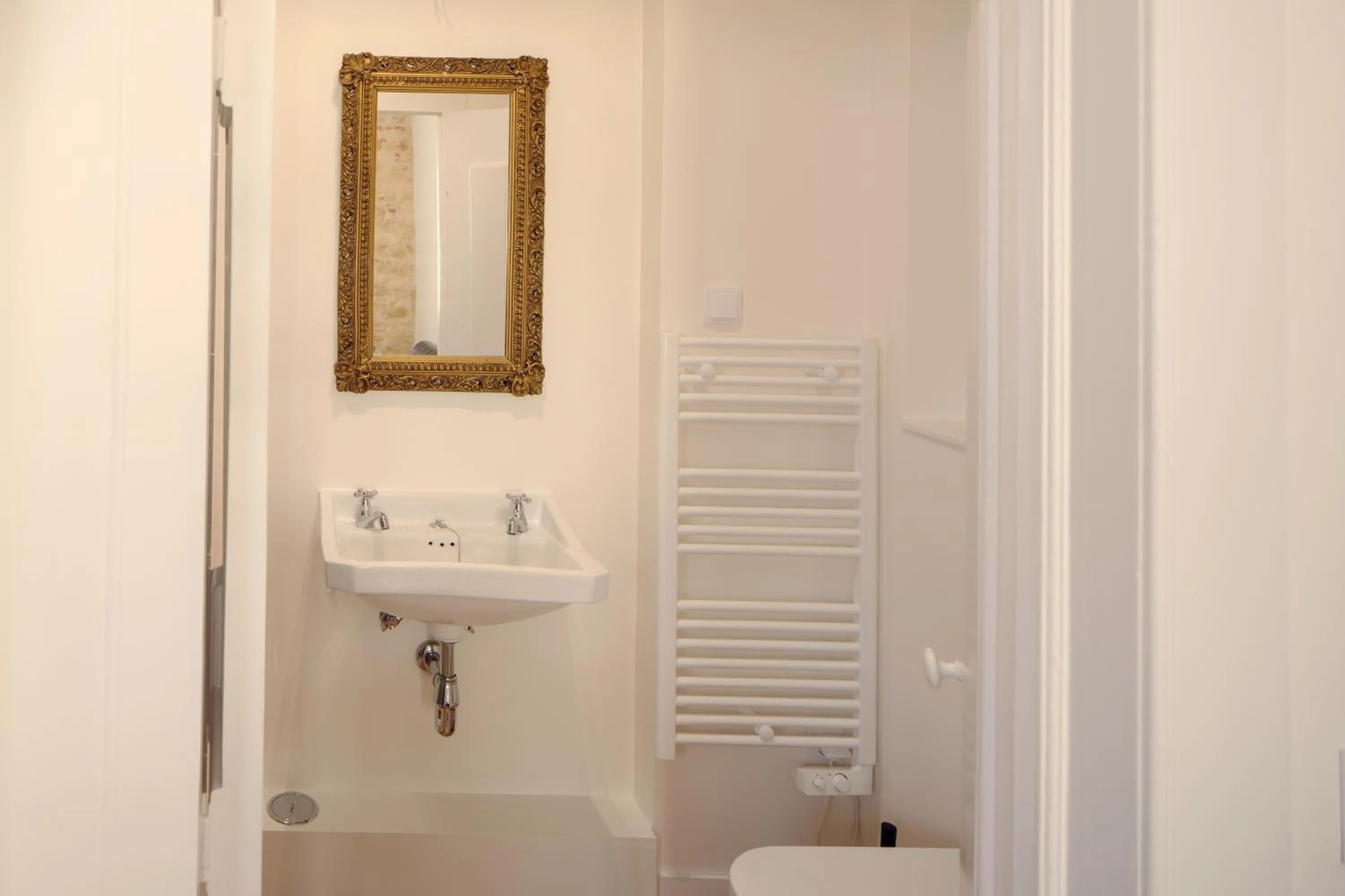 Bathroom in Lisbon Calling Rooms & Studio