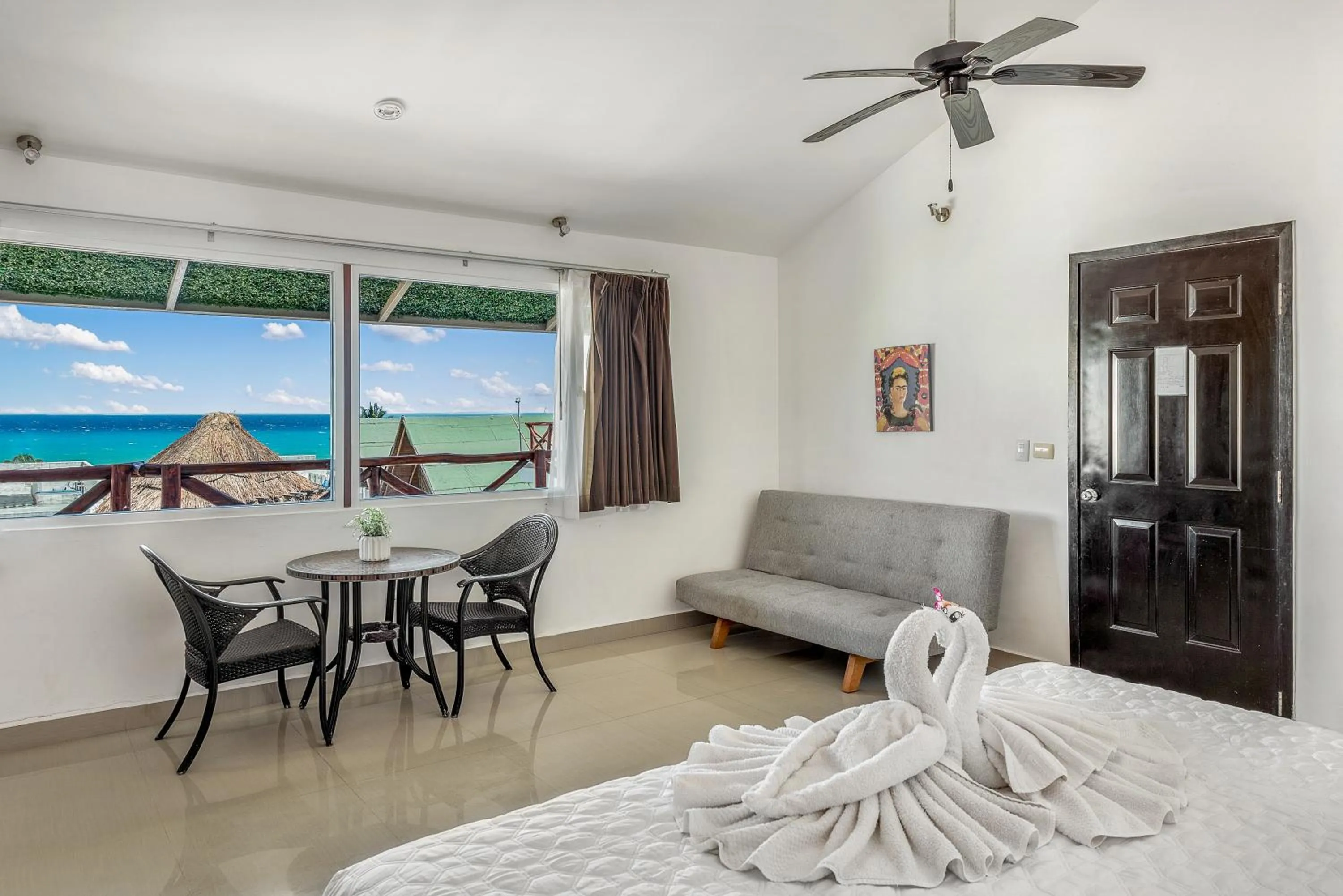 Communal lounge/ TV room in Illusion Boutique "Near Beach"