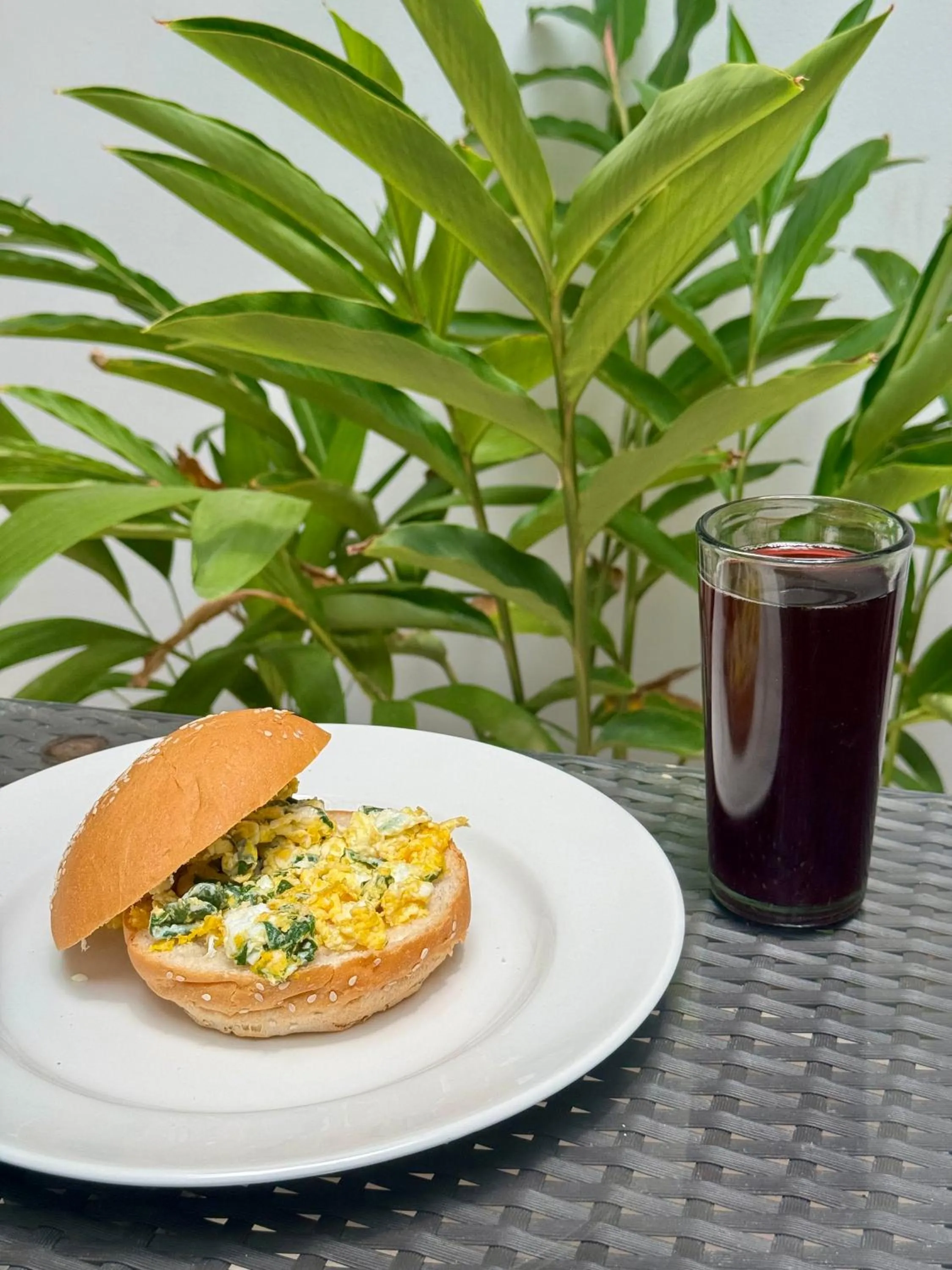 Breakfast in Illusion Boutique "Near Beach"