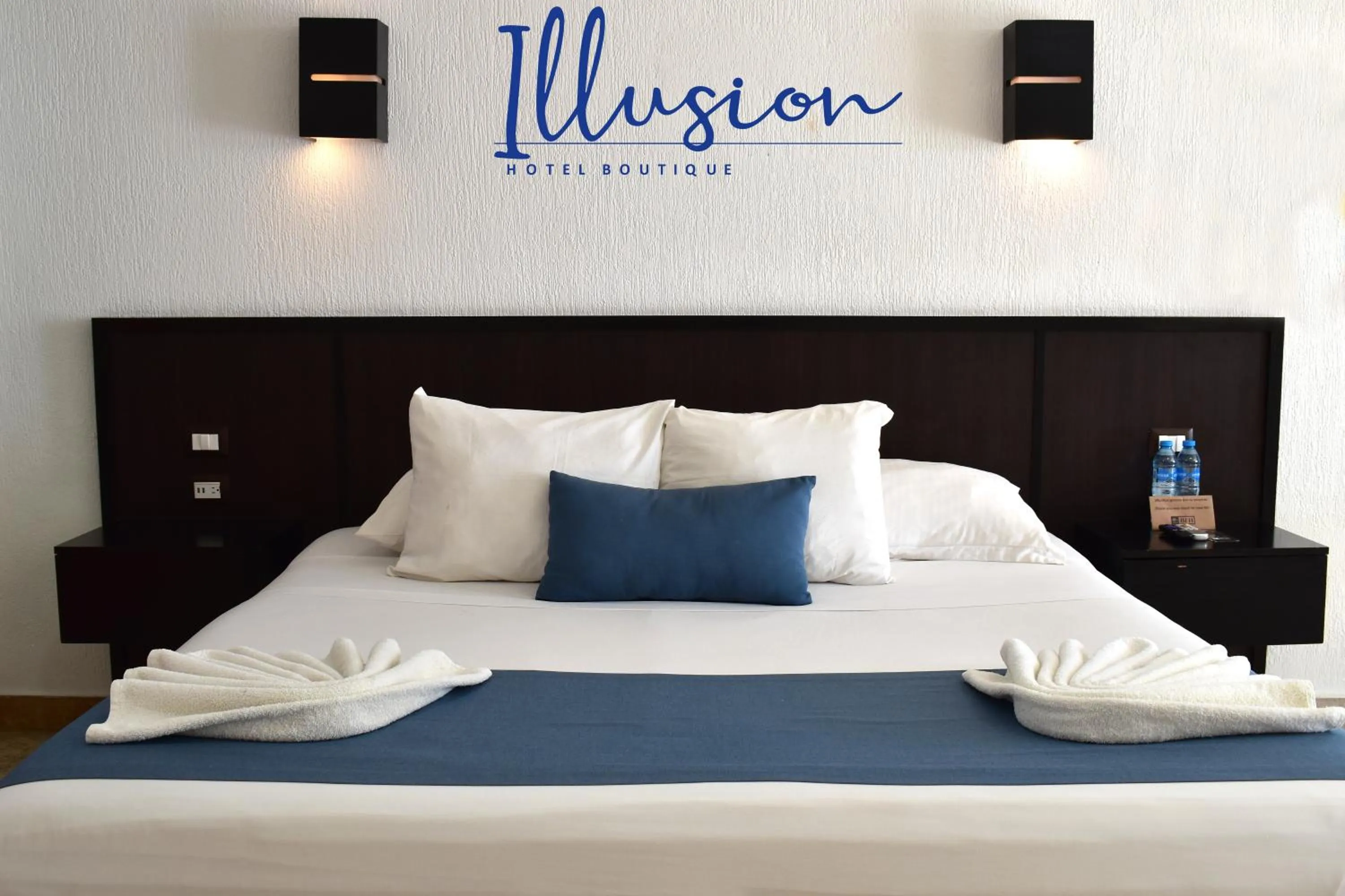 Bed in Illusion Boutique "Near Beach"