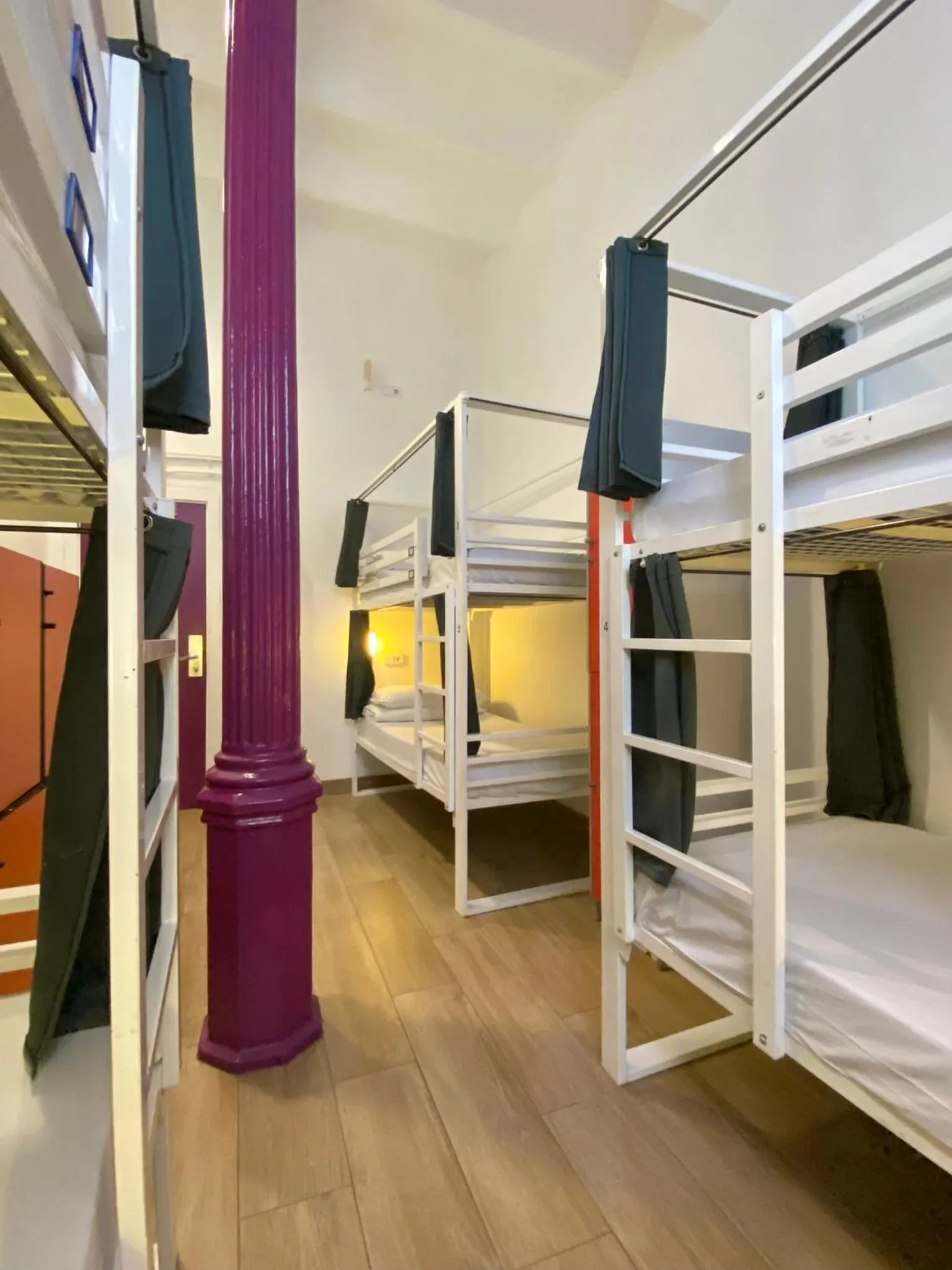 Bed in Safestay Barcelona Gothic