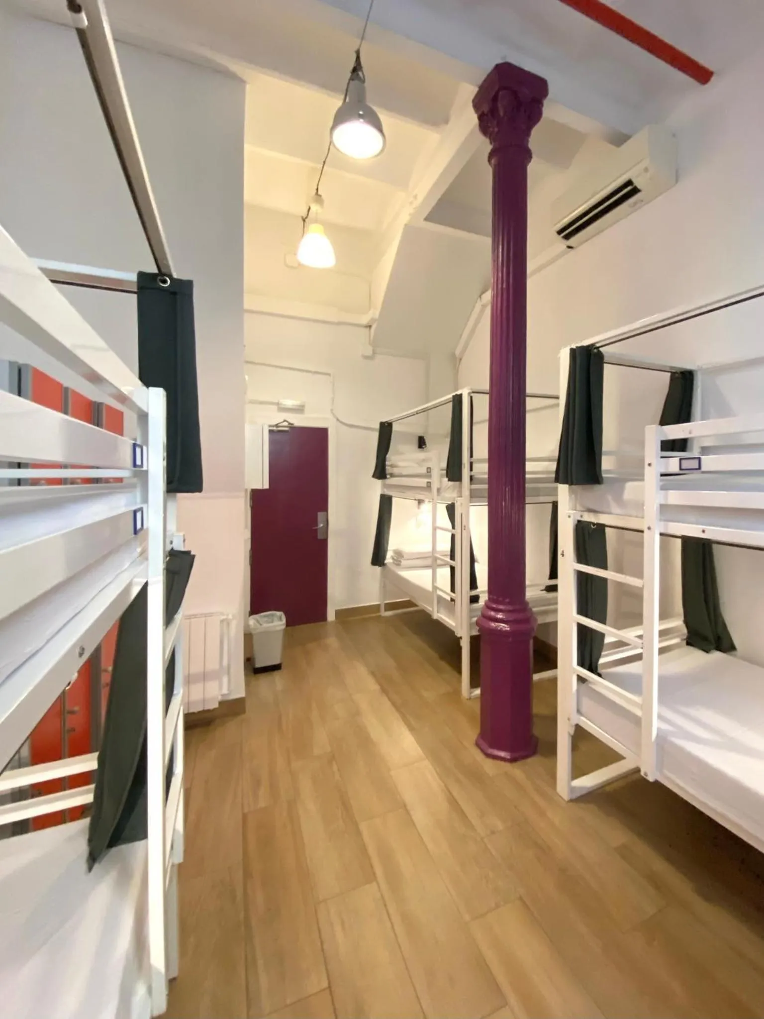 Bed in Safestay Barcelona Gothic