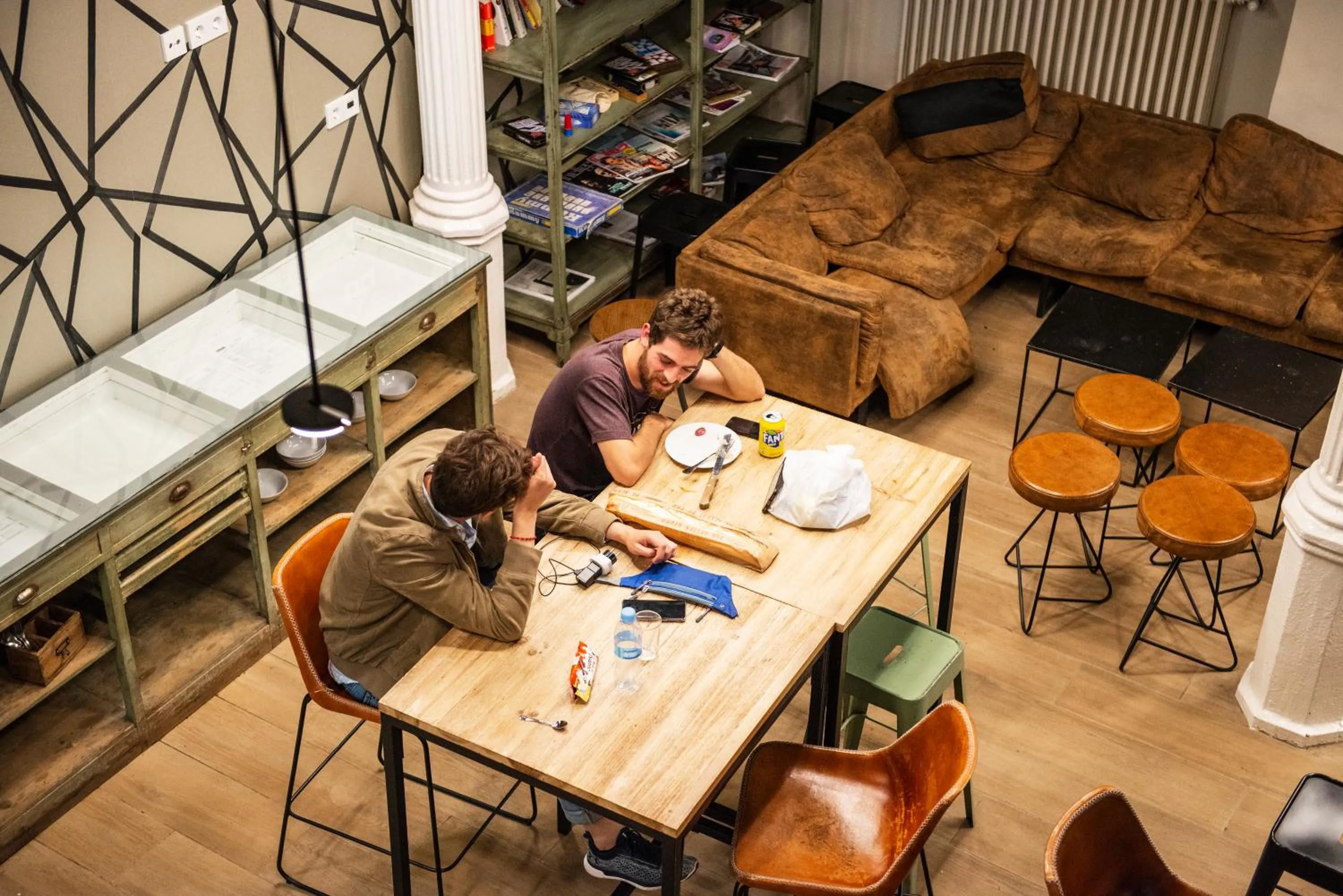 Lounge or bar in Safestay Barcelona Gothic