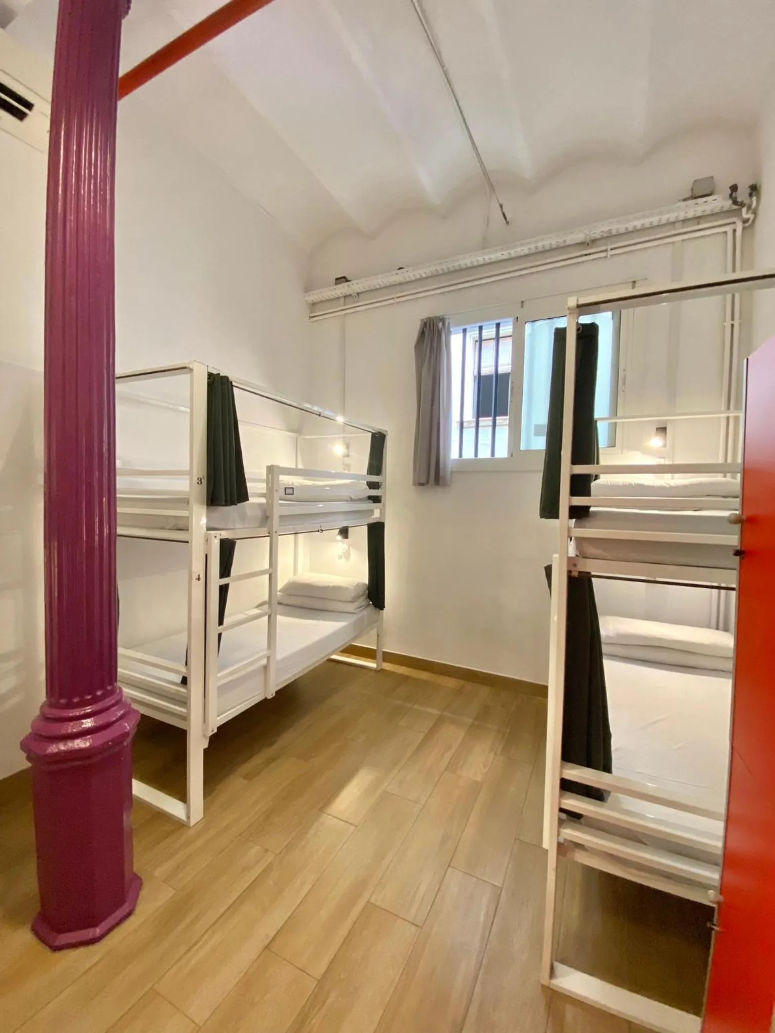 Bed in Safestay Barcelona Gothic