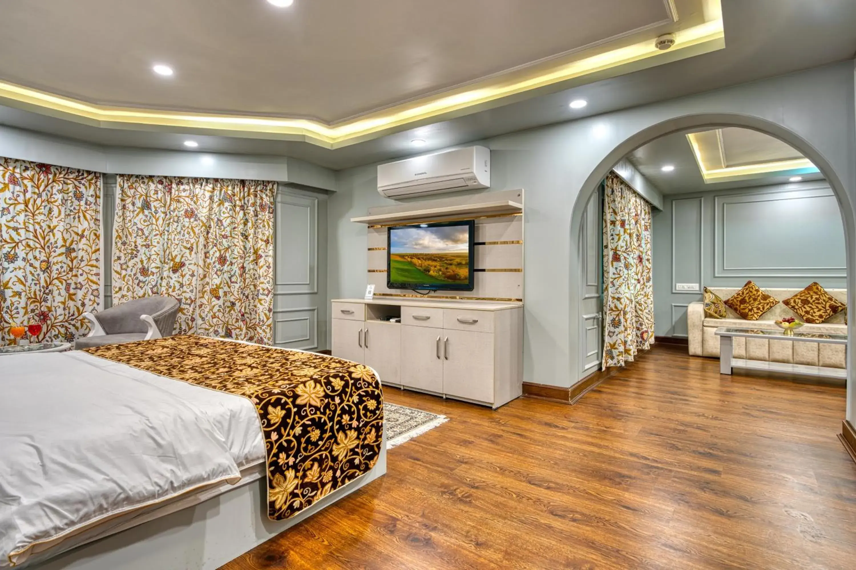 Suite with Mountain View in Hotel Baisaran Pahalgam Suite with Mountain View in Hotel Baisaran Pahalgam